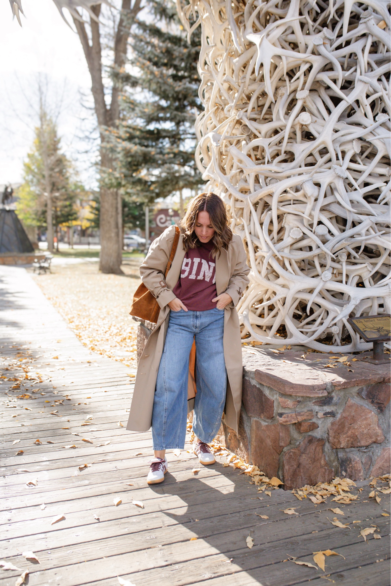 Here’s my Wyoming travel fit! ✈️

For reference, I’m wearing a medium in the sweatshirt & jacket and a size 26 in the jeans! 



#LTKTravel #LTKStyleTip #LTKSeasonal