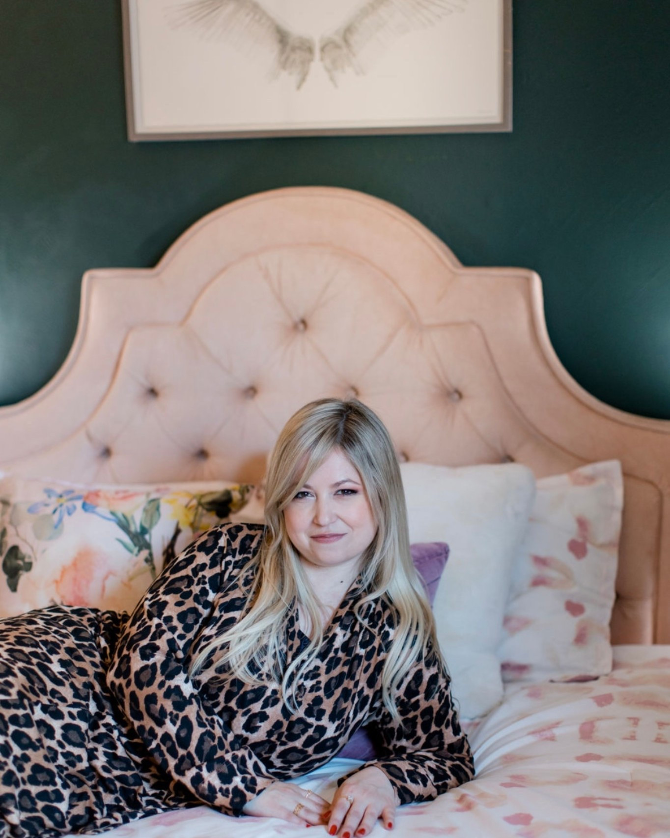 ⚜️𝑩𝒆𝒅𝒓𝒐𝒐𝒎𝒔 = 𝒕𝒉𝒆 𝒔𝒐𝒖𝒍 𝒐𝒇 𝒂 𝒉𝒐𝒎𝒆⚜️
They represent our self worth, so keeping them organized is a great act of self-care 🌹💐
⚜️Options for crystals to place on your nightstands include:  selenite, amethyst, howlite, celestite & rose quartz 
⚜️This bedroom was decorated in heart chakra colors, pink & green 💗💚

#LTKselfcare #LTKHome #LTKdayinmylife