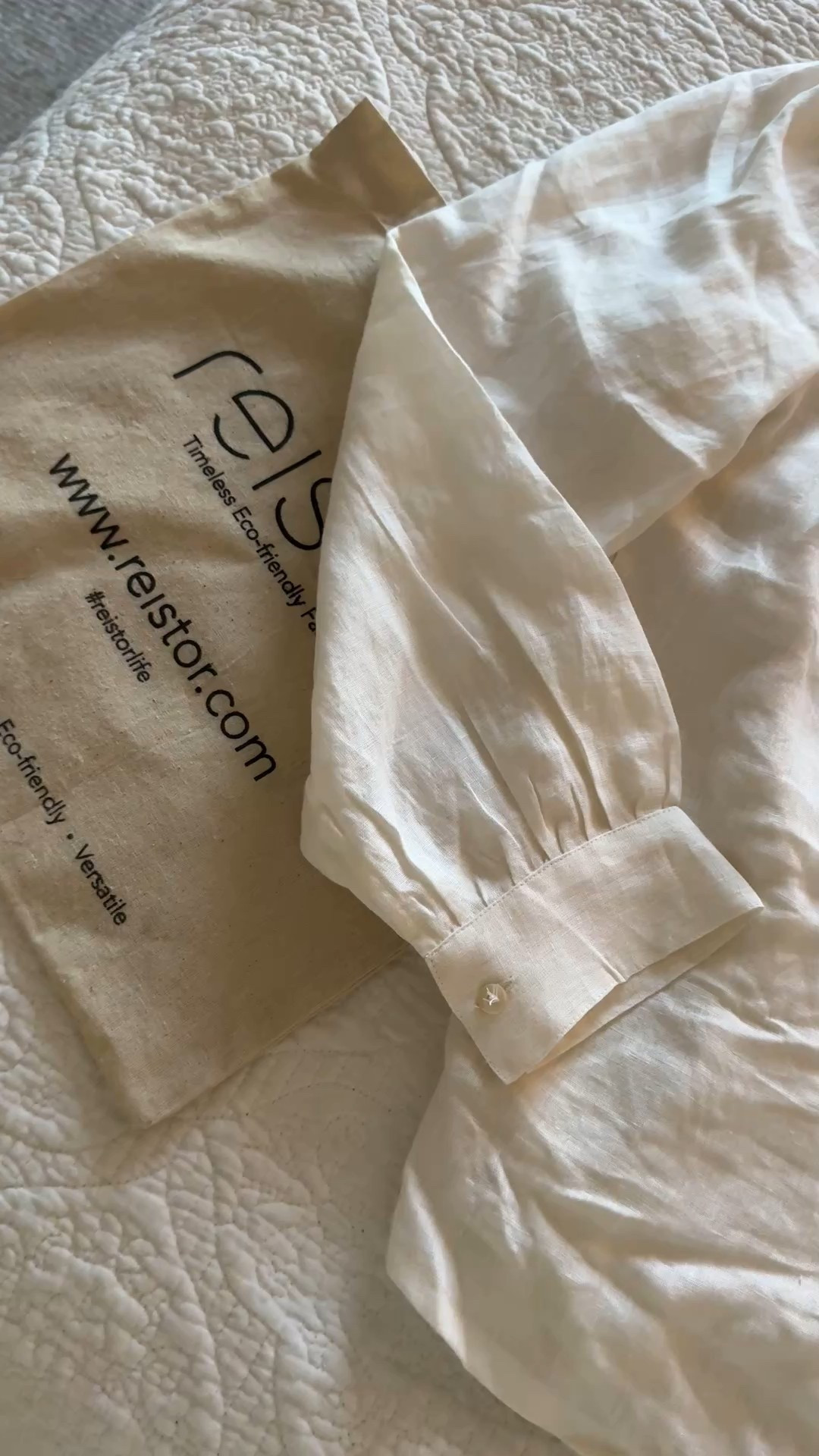 Resistor sustainable blouse 100% hemp
Shoulder pads 
Wearing size S
🤍