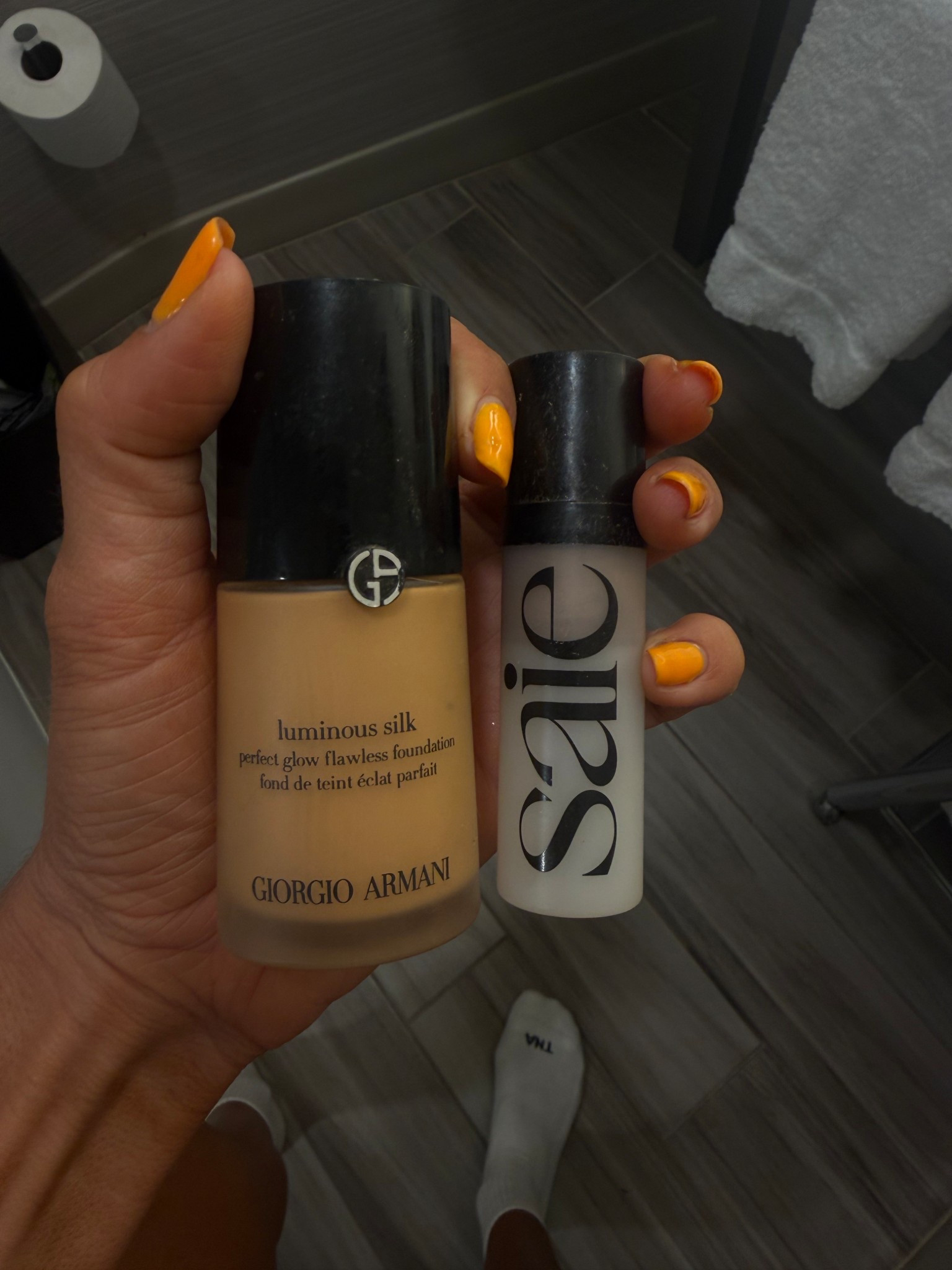 Face combo that lasts all day

Foundation 5.75
Glow: sunglow