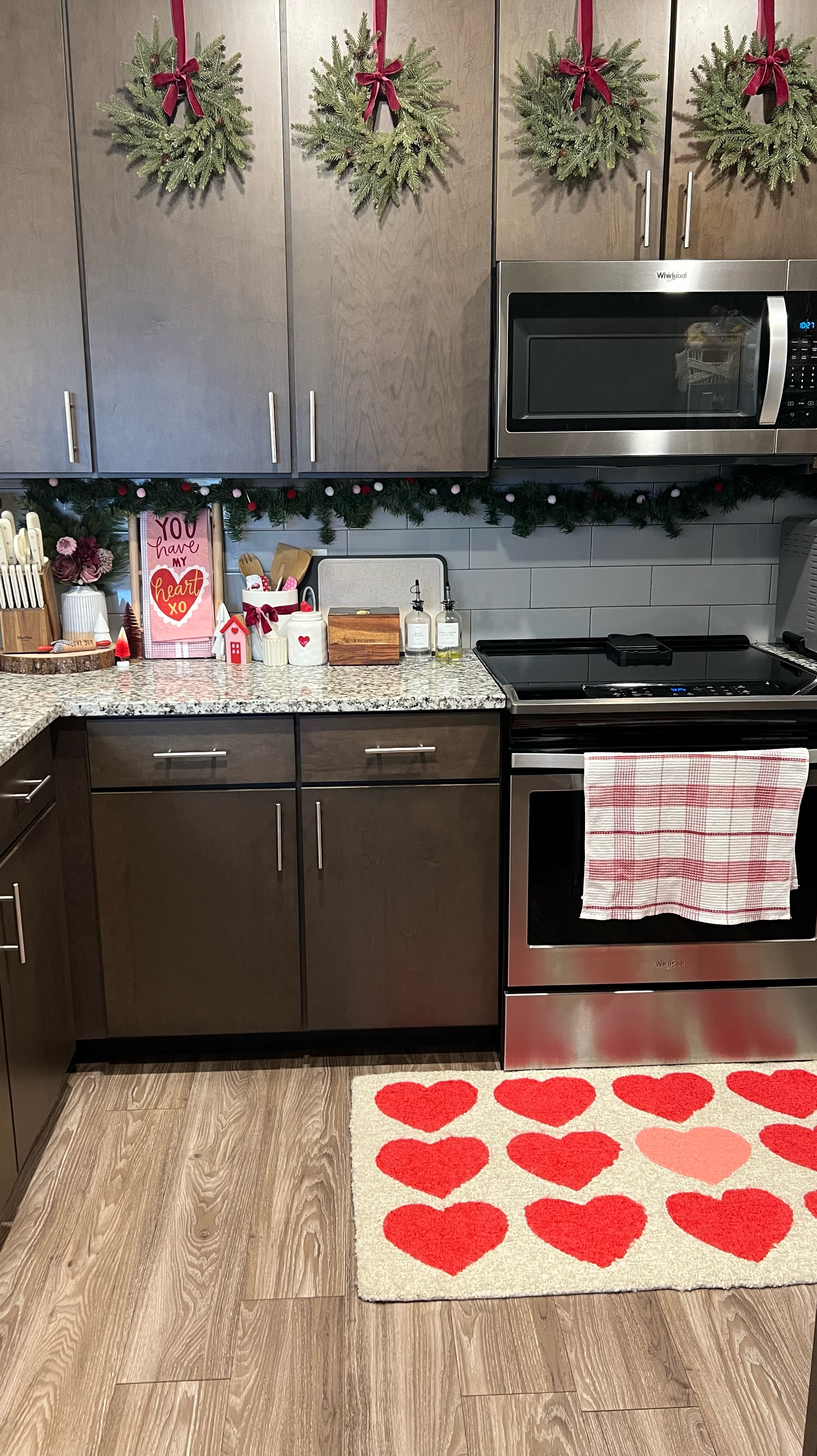 Simple touches to make the kitchen feel ready for Valentine’s Day! Similar items are linked on my LTK—check my bio! 💝
.
.
#kitchendecor #apartmentkitchen #homedecor #valentino #valentinesday #decorforvalentinesday #howtodecorate 

#LTKSeasonal #LTKStyleTip #LTKHome