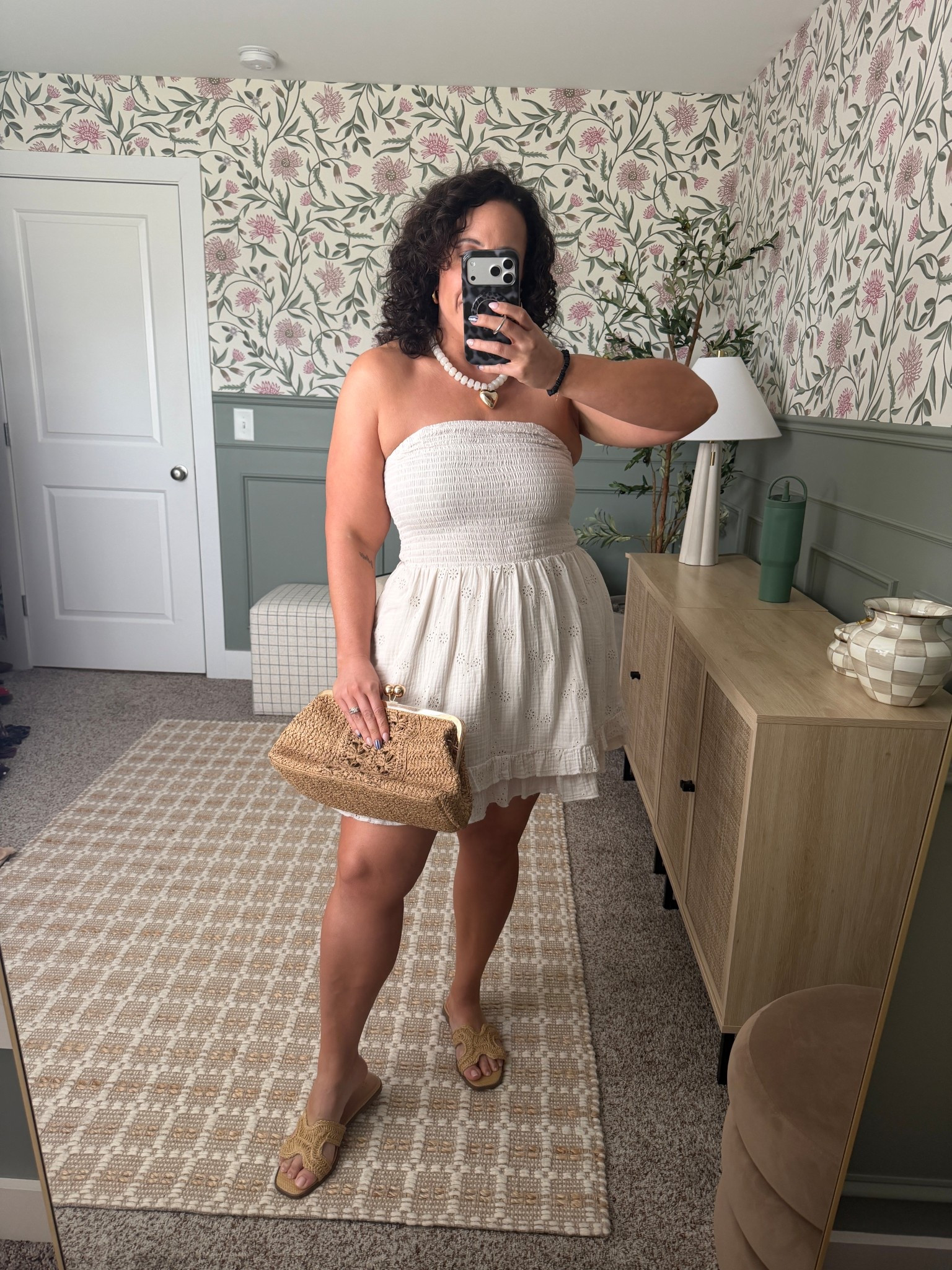 @Target midsize summer dress in white! Amandareederblog is wearing size large 

#LTKMidsize #LTKOver40 #LTKootd