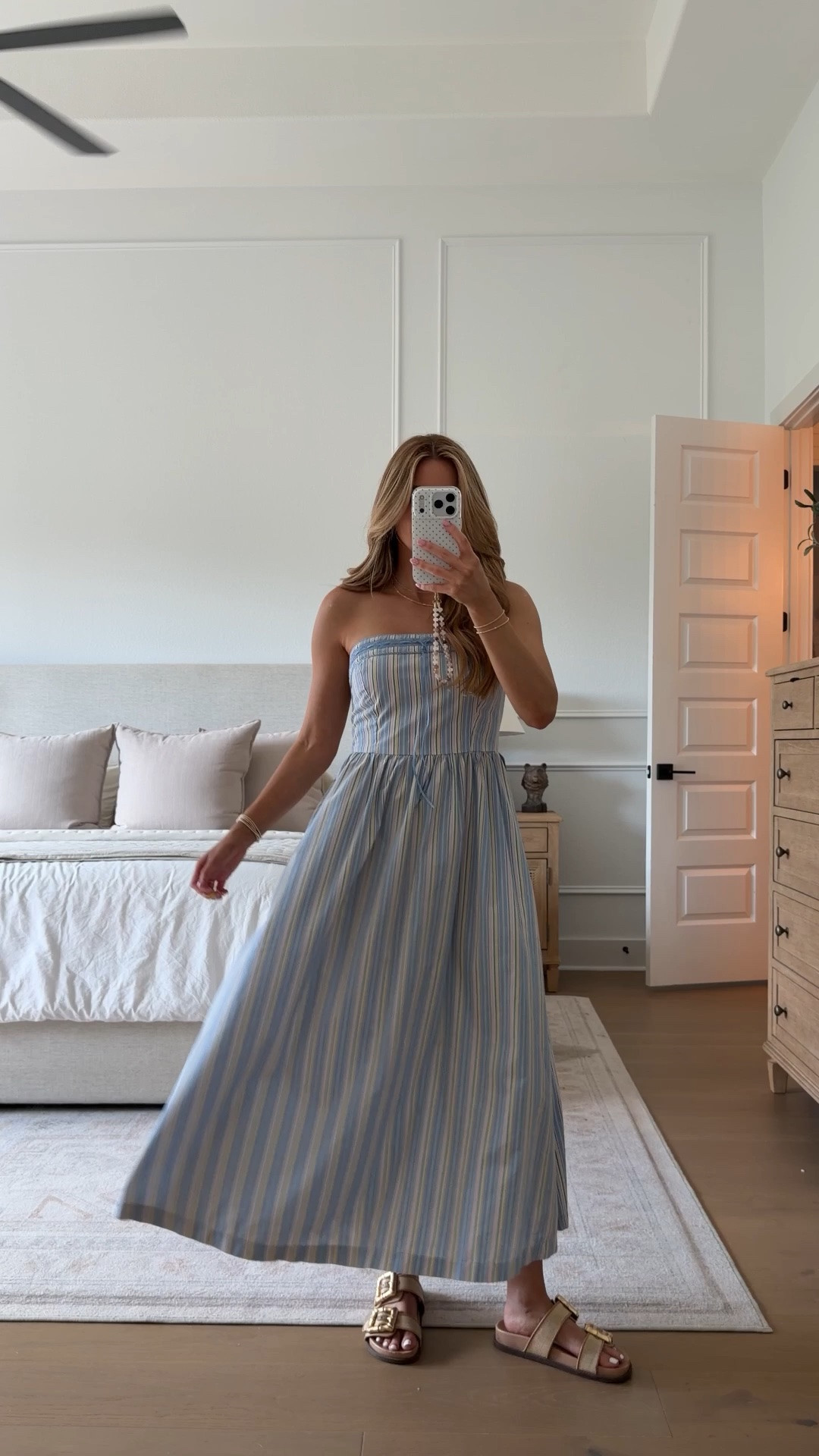 wearing an xs! runs slightly big. code: AFSUMMER