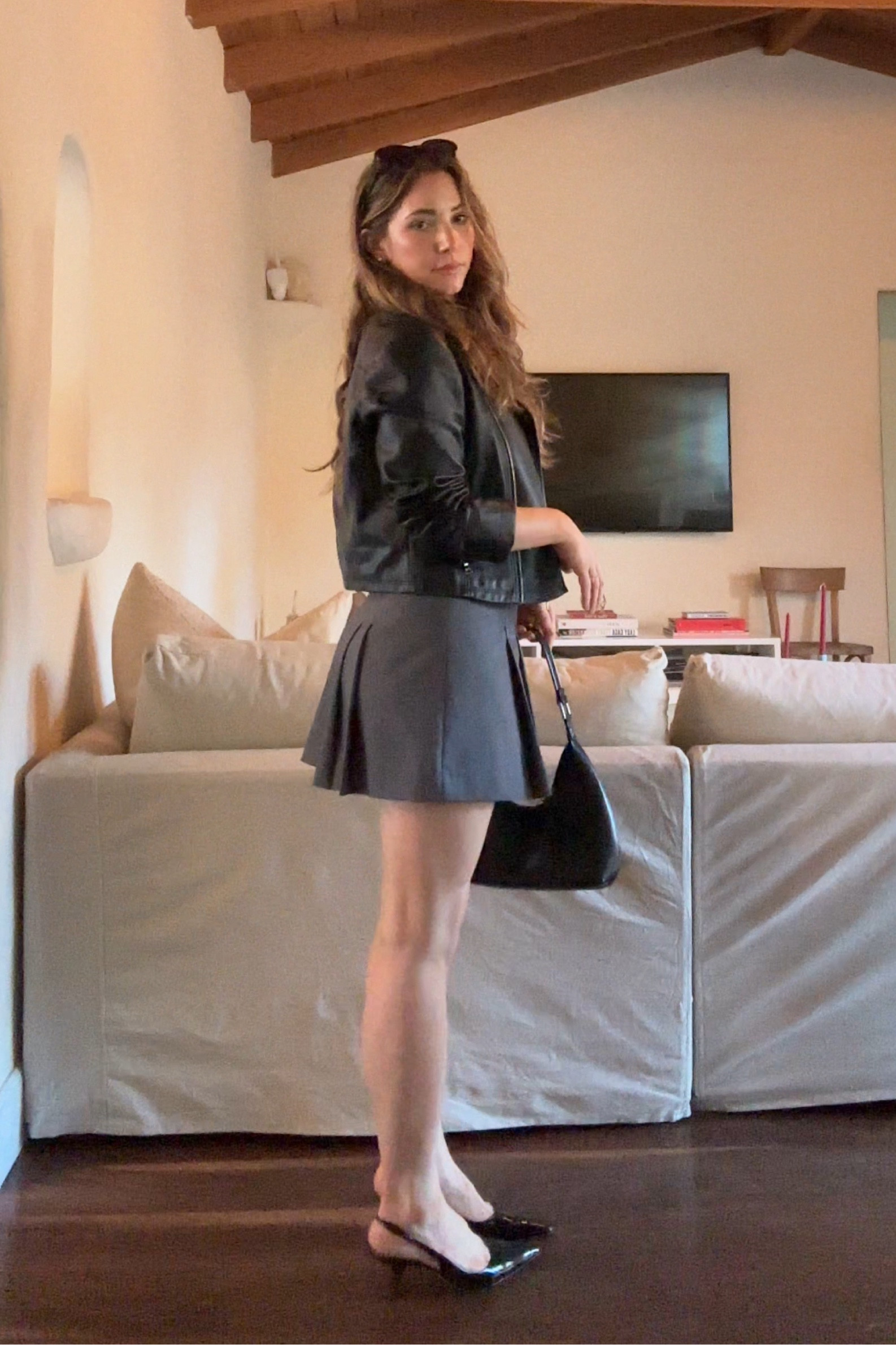 Going out fit 

Mini skirt, slingbacks, leather jacket, Sam Edelman 