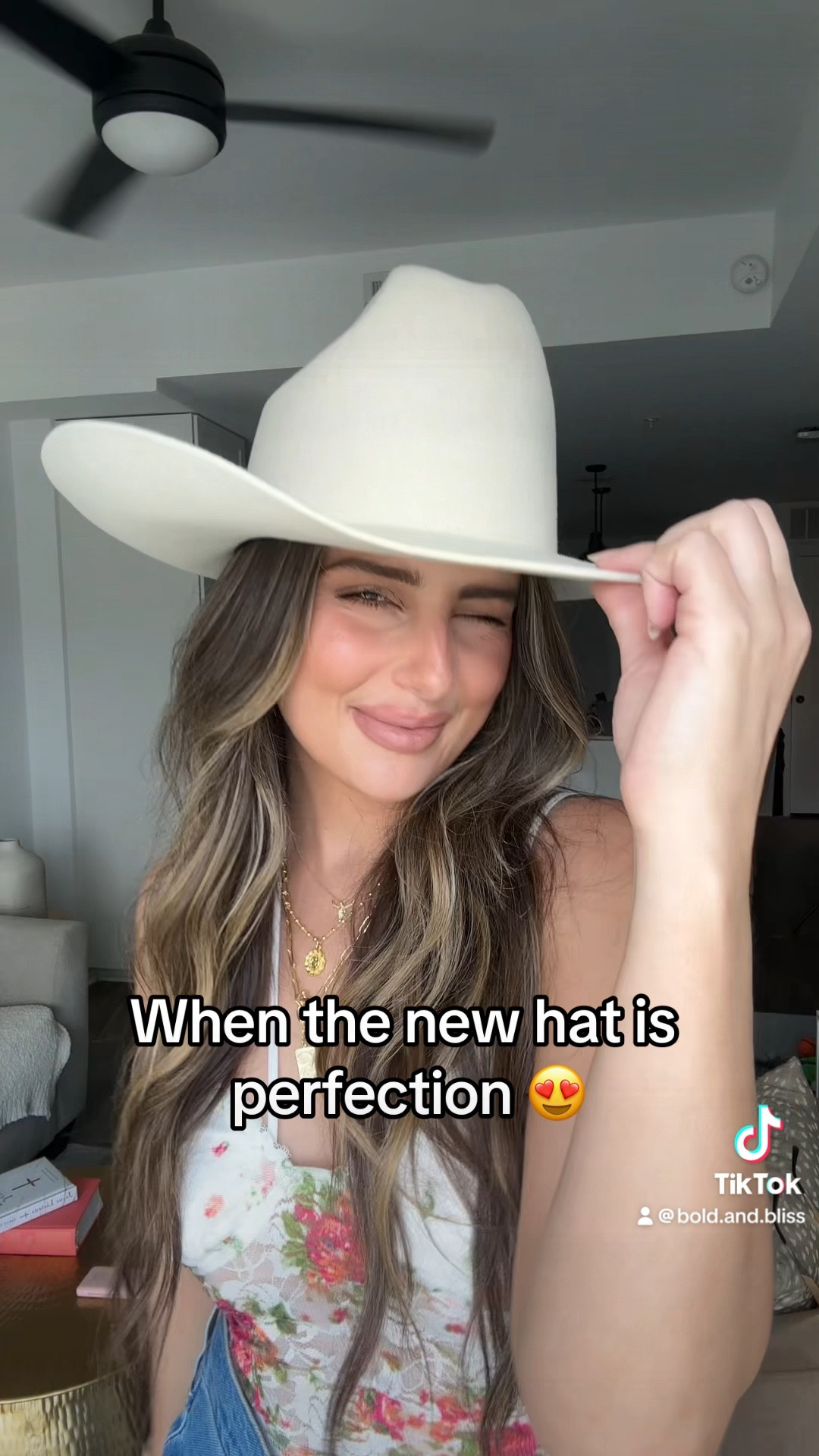 New cowboy hat vibes!! 😍


#LTKStyleTip #LTKSeasonal #LTKVideo