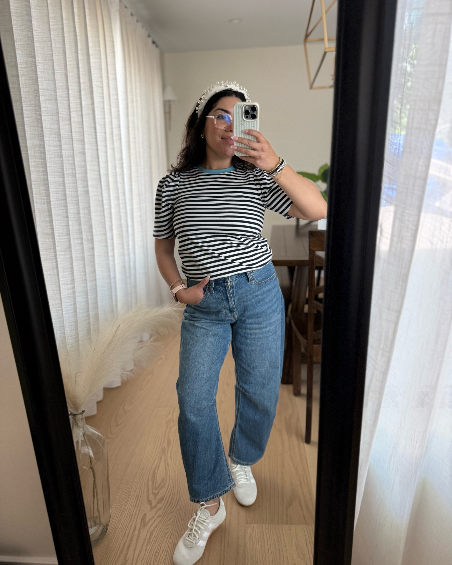 Love love love a good sleeve! Especially on a t-shirt. Gives it the not so basic basic look 😍

#LTKootd #LTKPetite #LTKgrwm