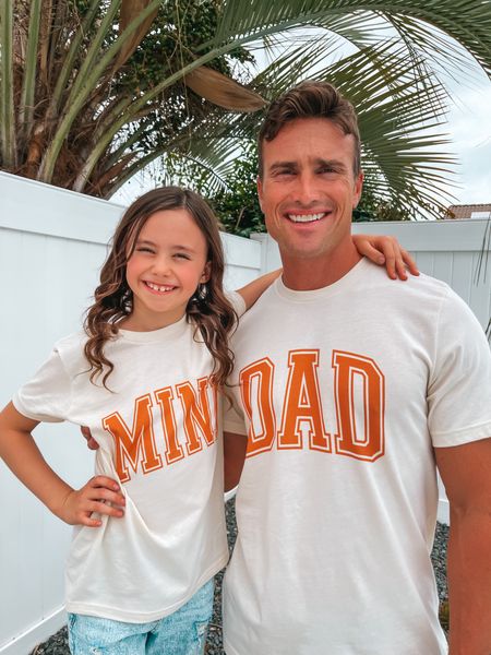 Dad and Mini ✨ Daddy and daughter outfits for fall.

#dadshirts #daddydaughter #falloutfits #fall #familyphotos #pumpkinpatchoutfit #familyoutfit #dadoutfit #jenniferxerin #kristahort #daniaus

#LTKkids #LTKSeasonal #LTKfamily