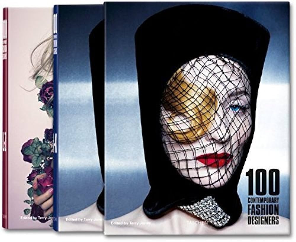 100 Contemporary Fashion Designers (2009-10-01) | Amazon (CA)