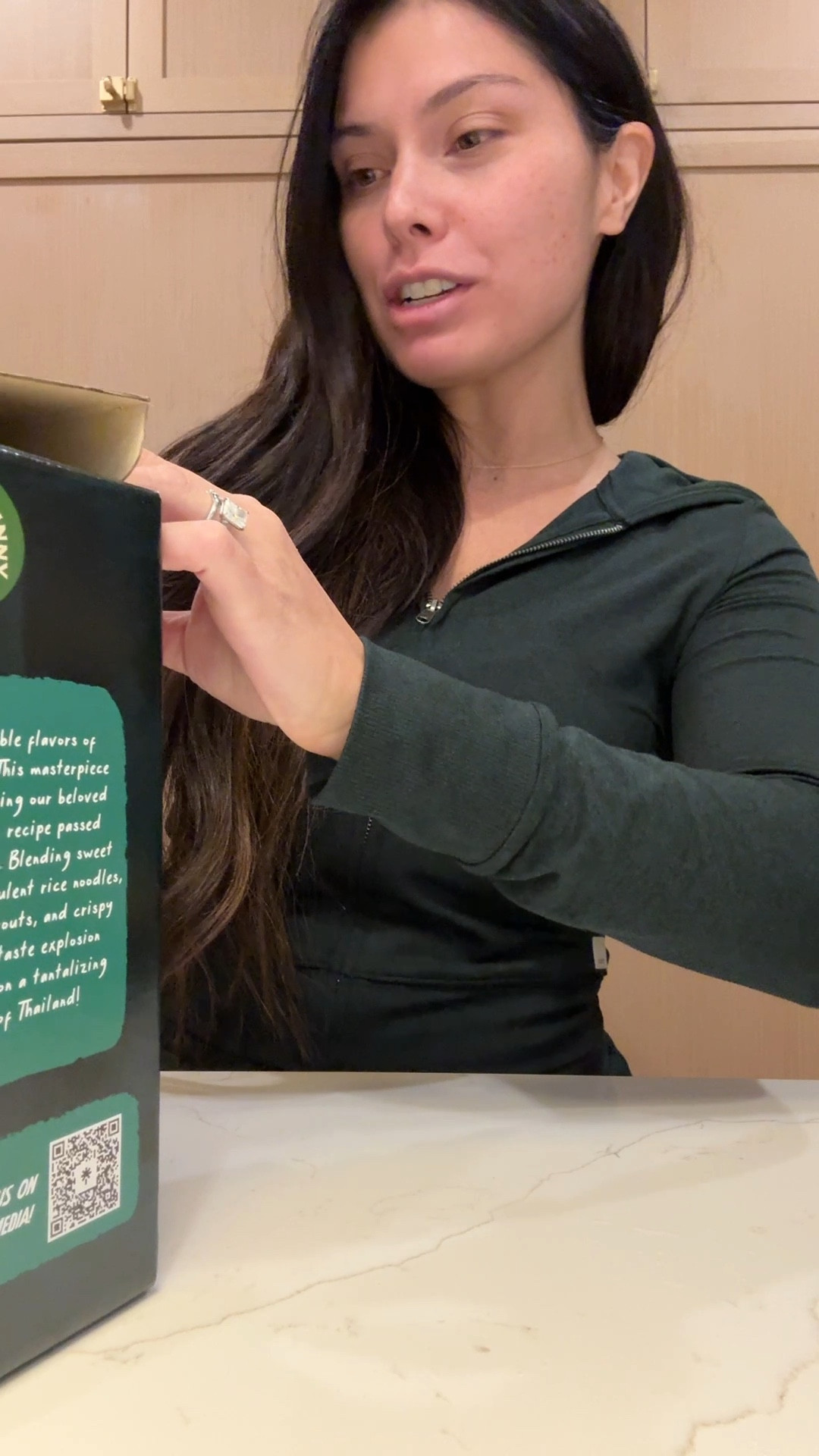 Making an easy dinner tonight! I’ve been loving this matching set. This is the Evergreen Heather color. The perfect shade of green for the holiday season.

#LTKStyleTip #LTKdayinmylife #LTKootd