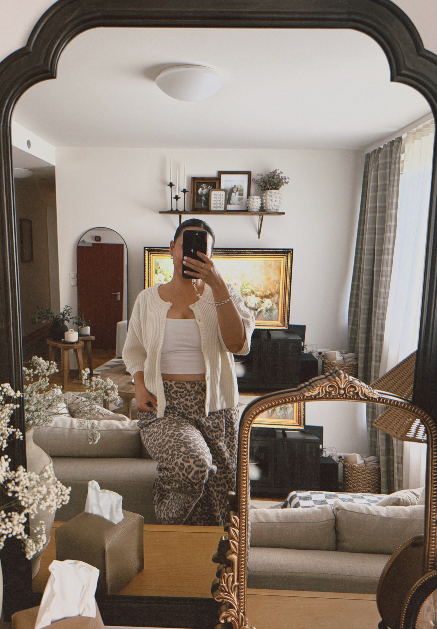 This aerie short sleeve cardigan is perfection. 