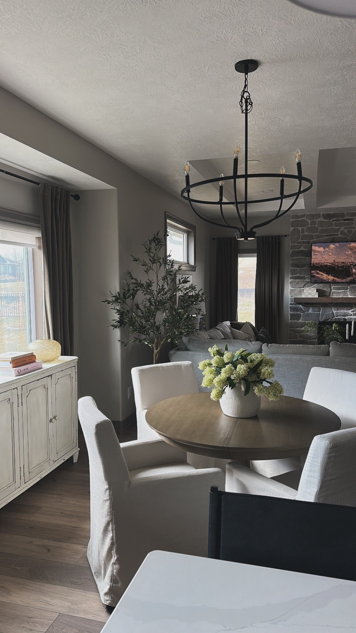 Dining room decor
Spring home decor
Amazon home decor


#LTKHome