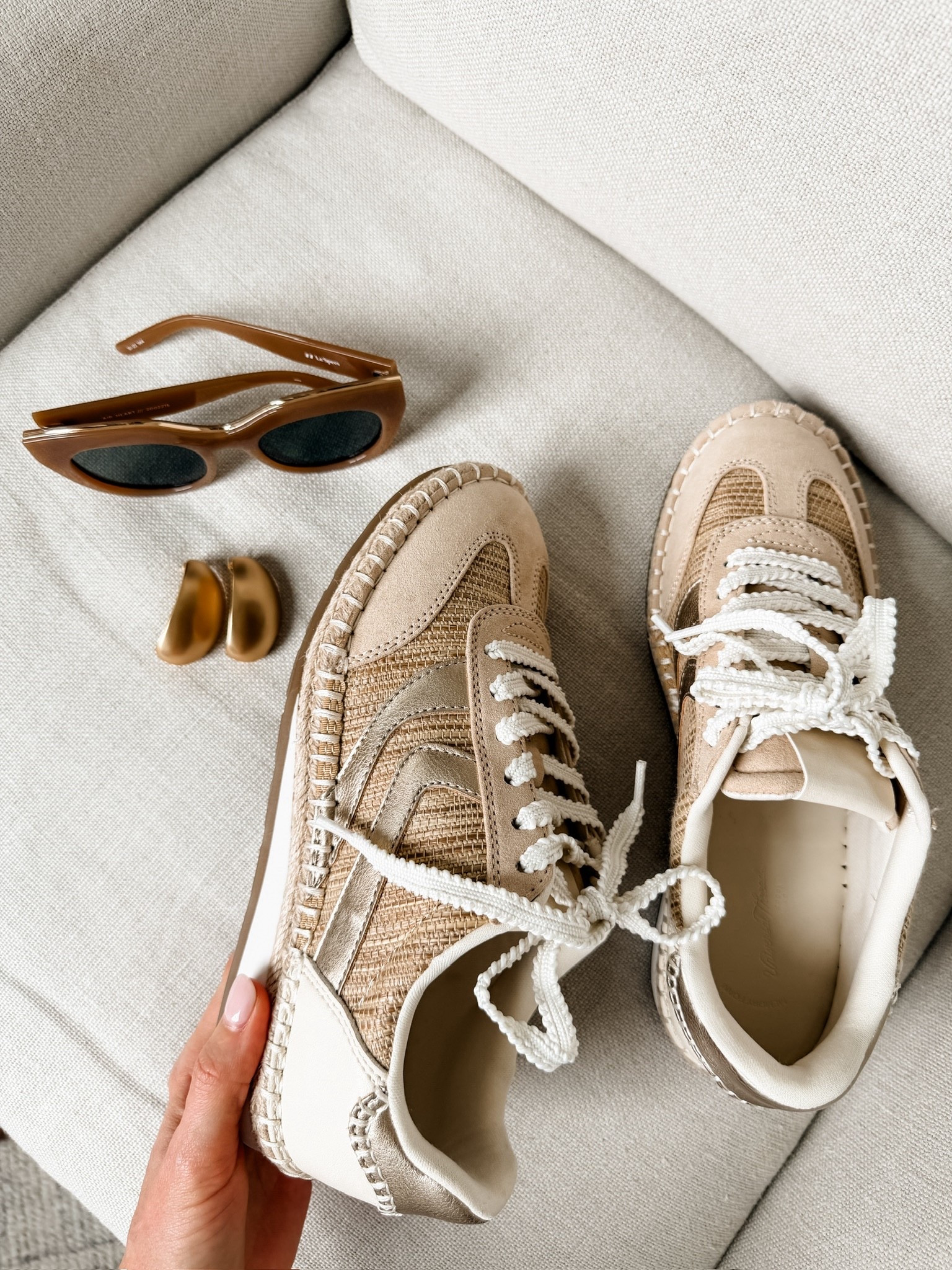 The gold detailing on these sneakers is so cute! These would be great for teacher workwear!

Loverly Grey, Target find, Target fashion, Target shoes, neutral sneakers, teacher sneakers

#LTKSeasonal