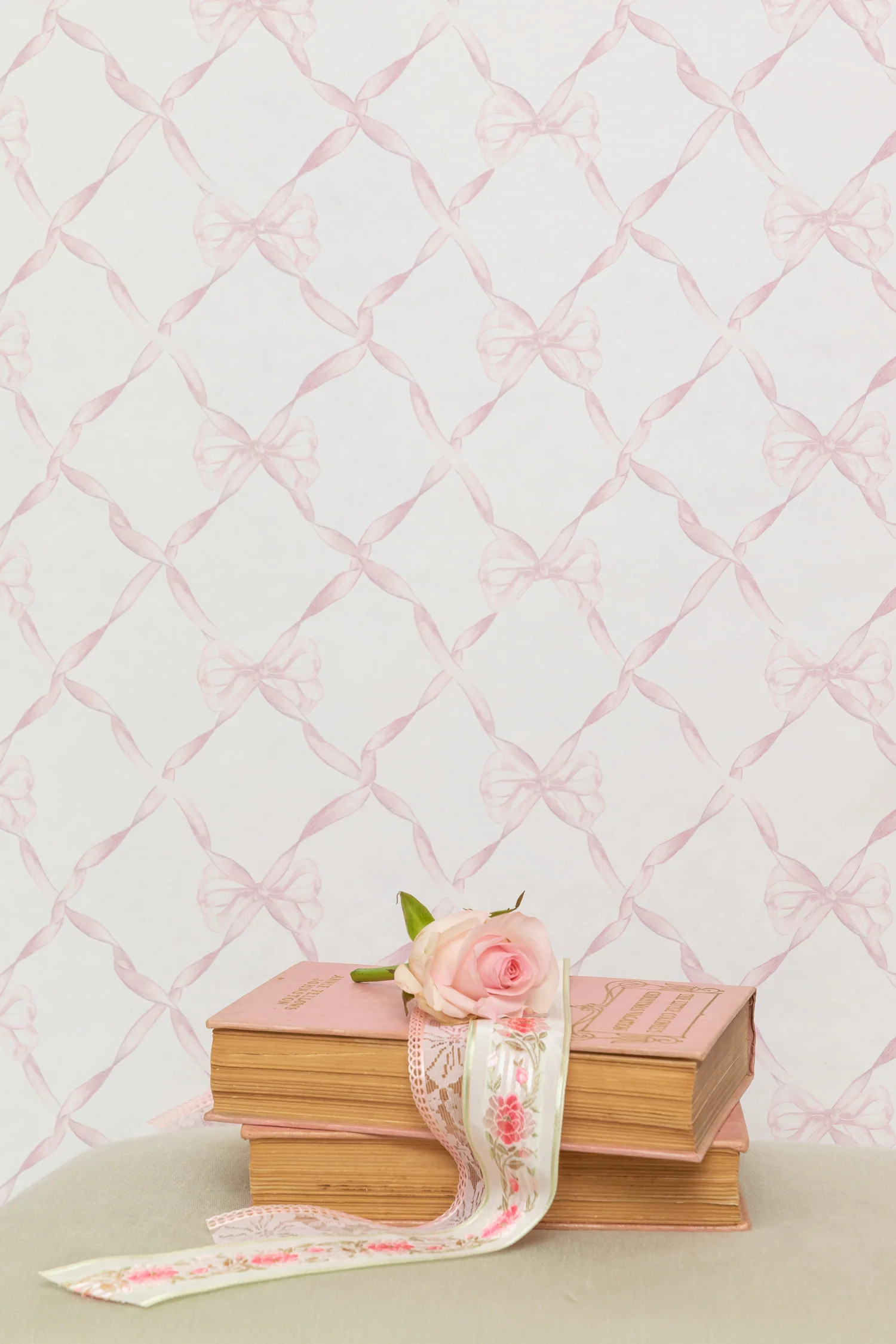Baby Bow Wallpaper | LOVESHACKFANCY