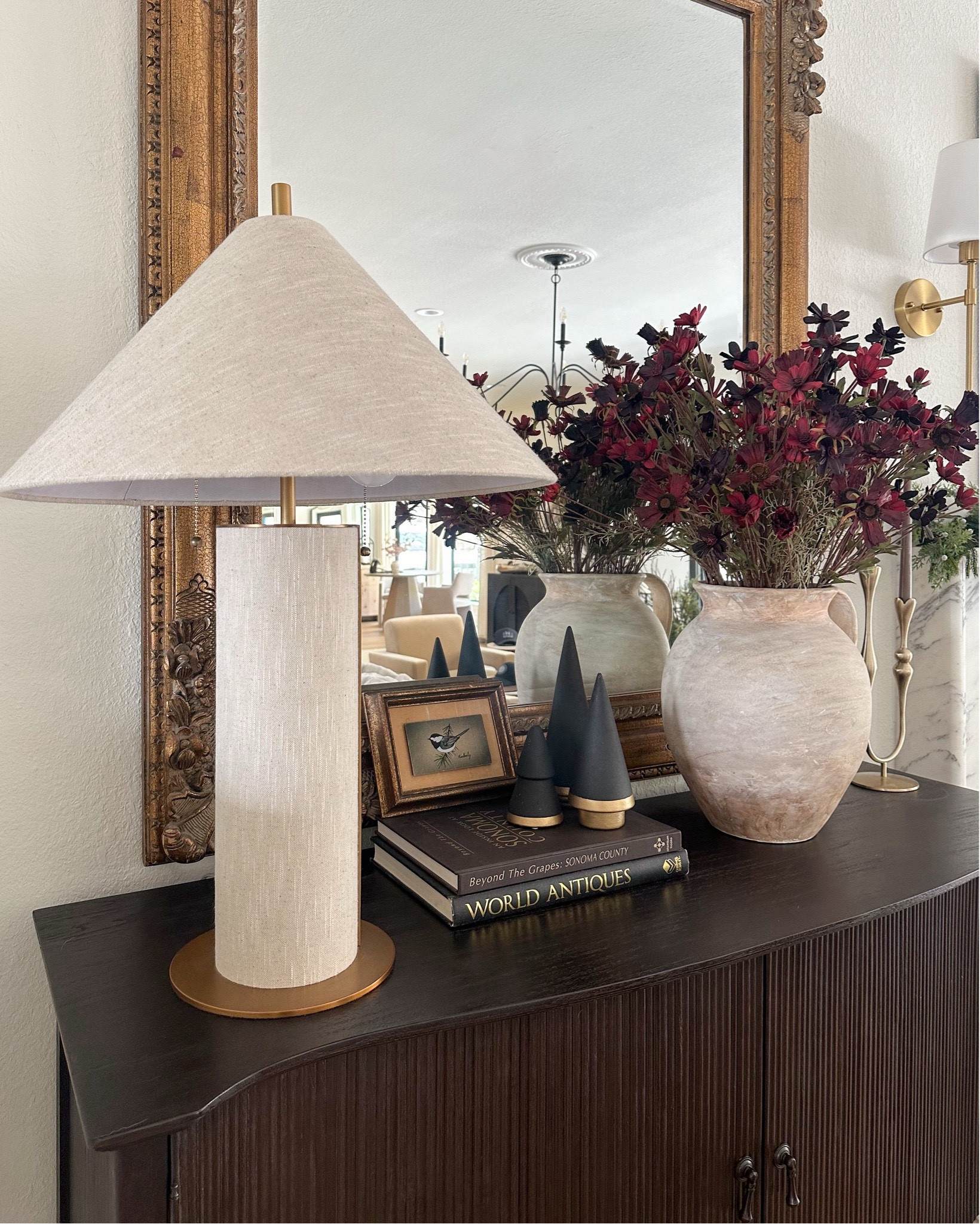 Table lamp and holiday console decor!

#LTKHome #LTKSeasonal #LTKHoliday