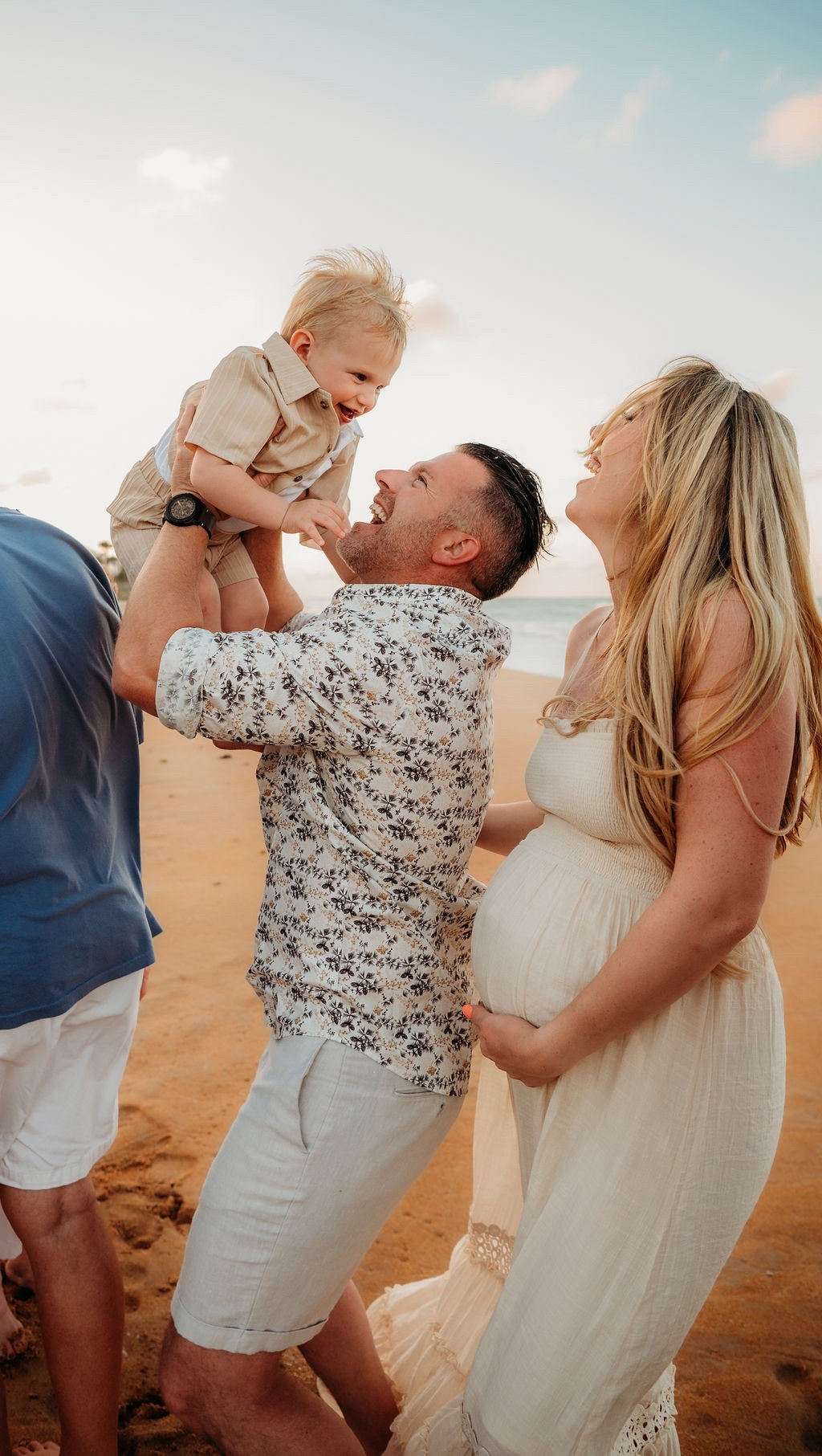 Bump friendly dress for photos and can be worn postpartum  #bumpfriendly #beachdress #longflowydress #gamilyphotooutfit

#LTKFamily #LTKFindsUnder100 #LTKBump