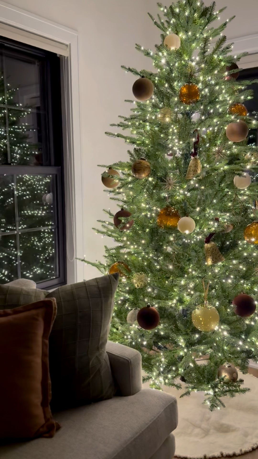 I moved my old Christmas tree from last year to the kids playroom and bought the viral Home Depot Christmas tree! It's absolutely beautiful and even my husband was impressed 😊

#viraltree #viralchristmastree #homedepot #christmastree #christmasdecor #holidaydecor #tistheseason #ornamentss

#LTKHome #LTKHoliday #LTKGiftGuide