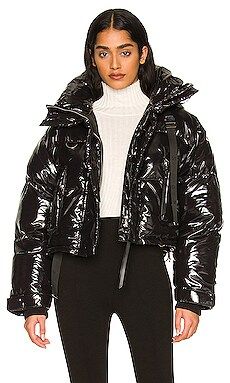 Shoreditch Ski Club Willow Mia Short Puffer in Black from Revolve.com | Revolve Clothing (Global)