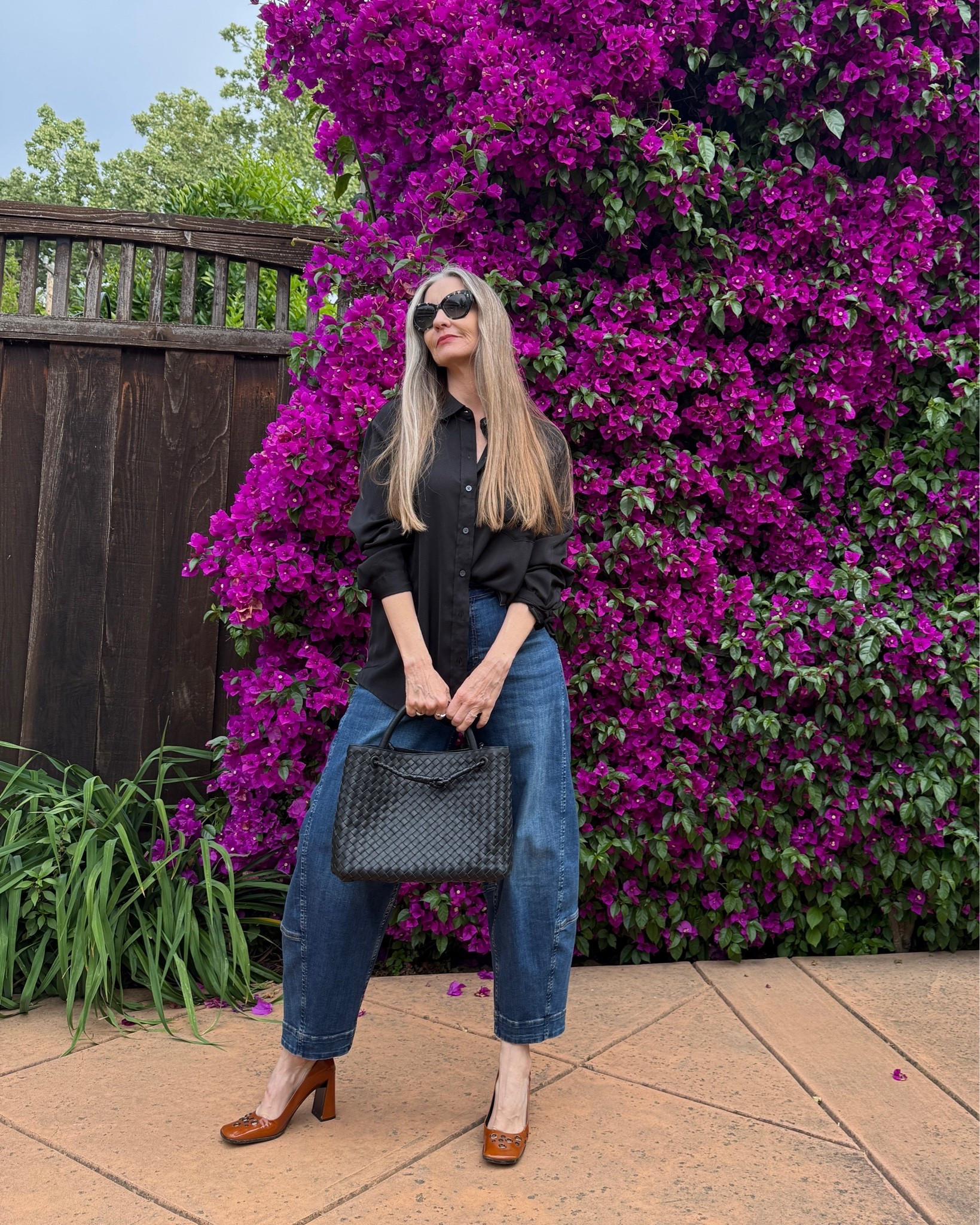 These barrel jeans make every look cooler! #minimaliststyle #capsulewardrobe #edgyover40 #barreljeans #simplechic #effortlessstyle

#LTKOver40 #LTKMidsize #LTKootd