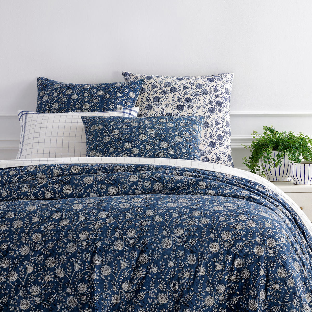 Pasadena Resist Coverlet | Annie Selke