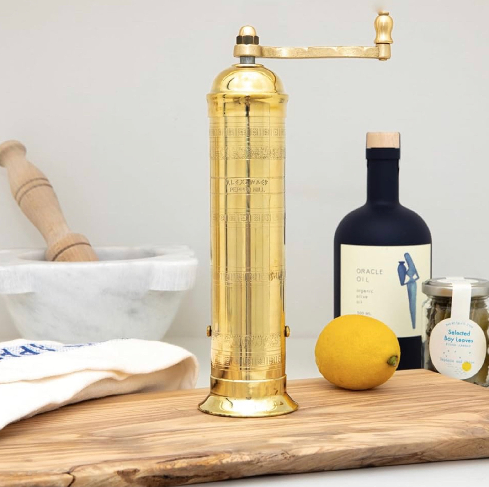 Gold Salt and Pepper Grinders on Sale 

#LTKhome #LTKsalealert #LTKfindsunder100