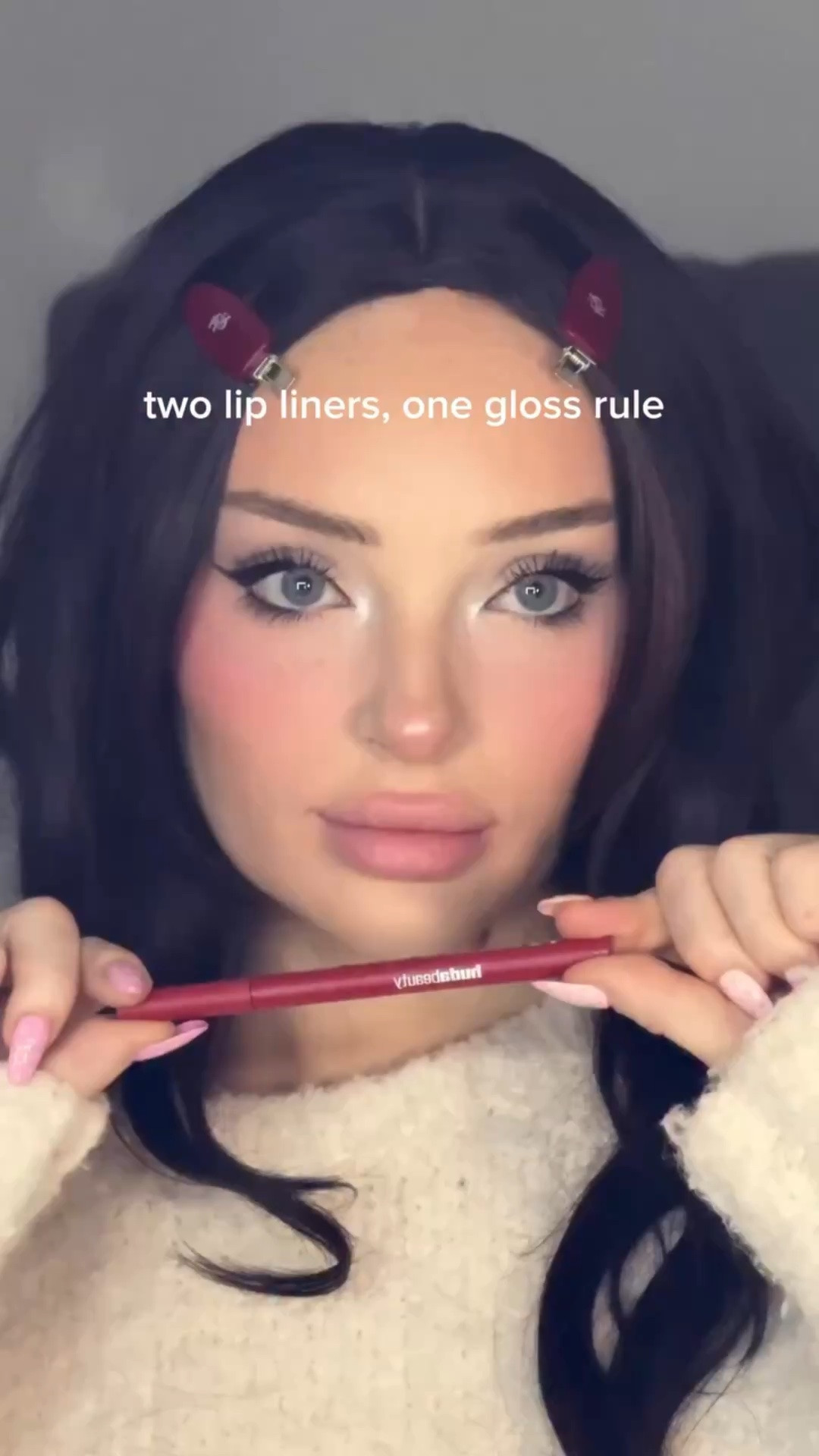 have you tried this hack? 💋 IB @i.an.ya.i 
products used @hudabeauty lip contour stains ‘cherry red’ + ‘soft nude’, lightcealer faux filler gloss 
.
.
.
.
.
#lipcombo #lipliner #lipstain #makeuphack #hudabeauty