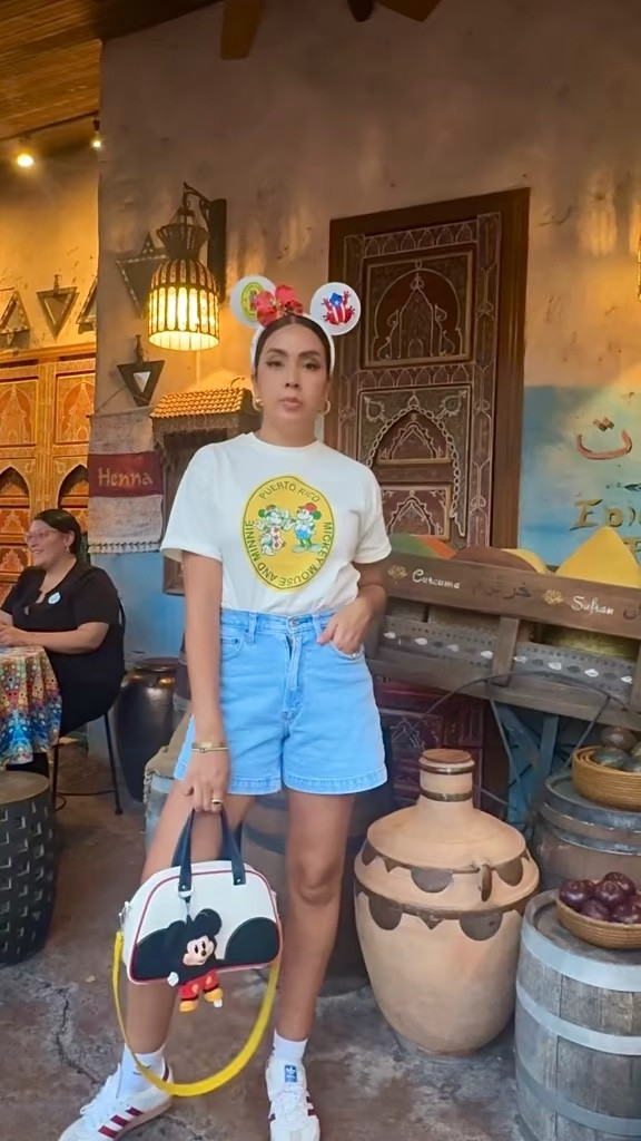 Disney look for Epcot 

#LTKmomlife #LTKOver40 #LTKdayinmylife