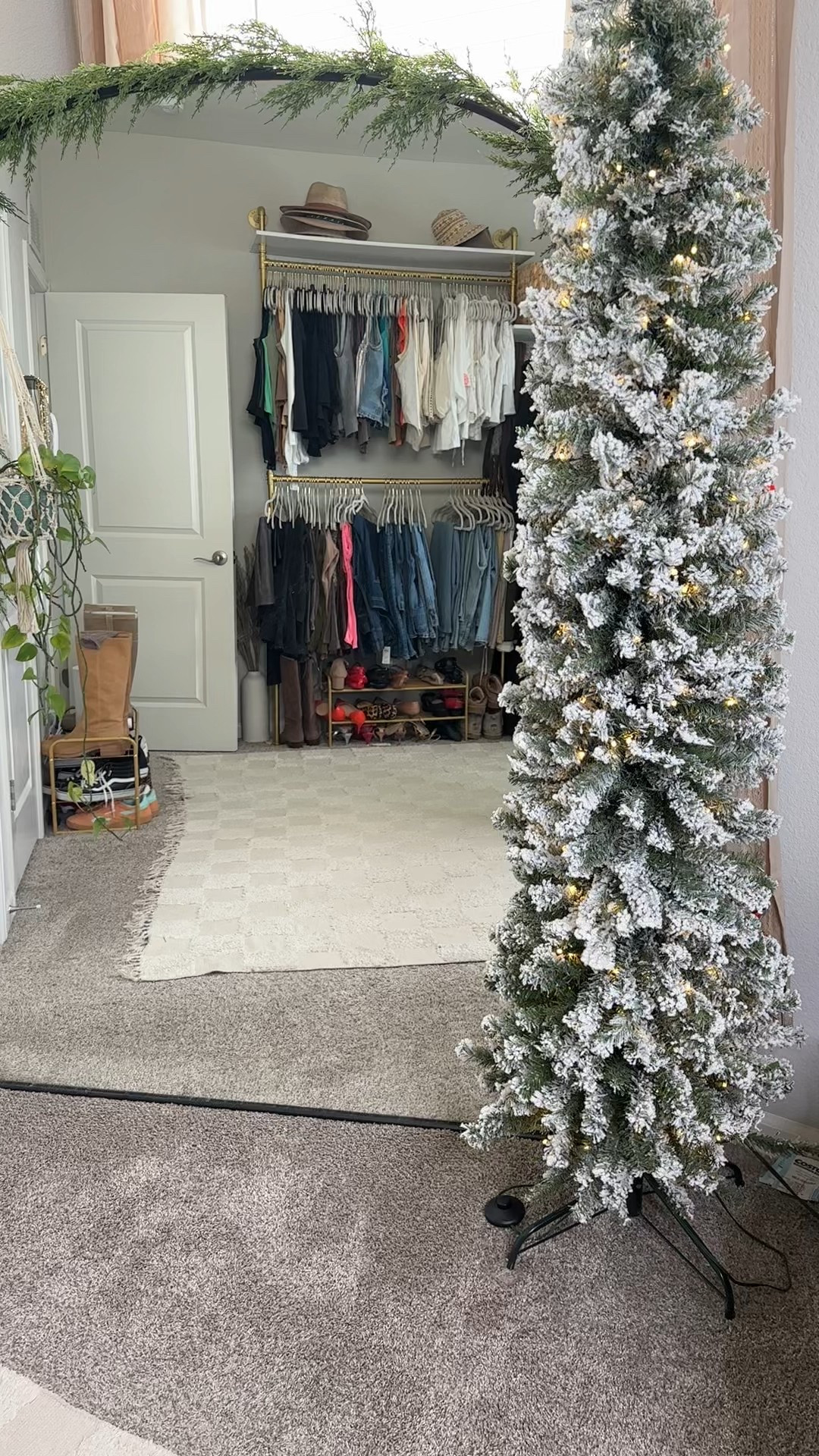 Adding a little holiday decor to my cloffice 

#LTKSaleAlert #LTKHoliday #LTKHome