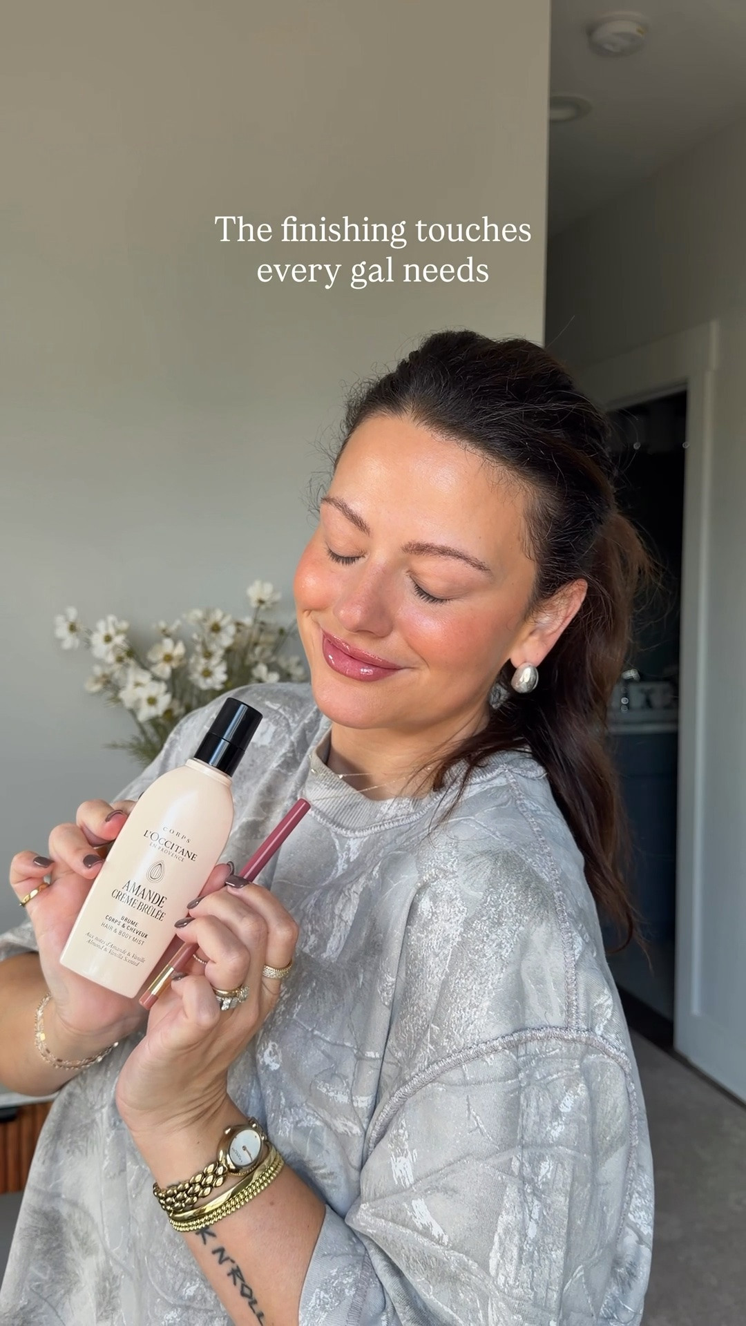 This crème brûlée scent for fall OMG!! And my everyday neutral pinky lip combo! 

Beauty @Sephora Loccitane hair mist perfume lip liner gloss @summerfridays lip balm hand cream almond sweet vanilla gift ideas

#LTKgrwm #LTKBeauty #LTKselfcare