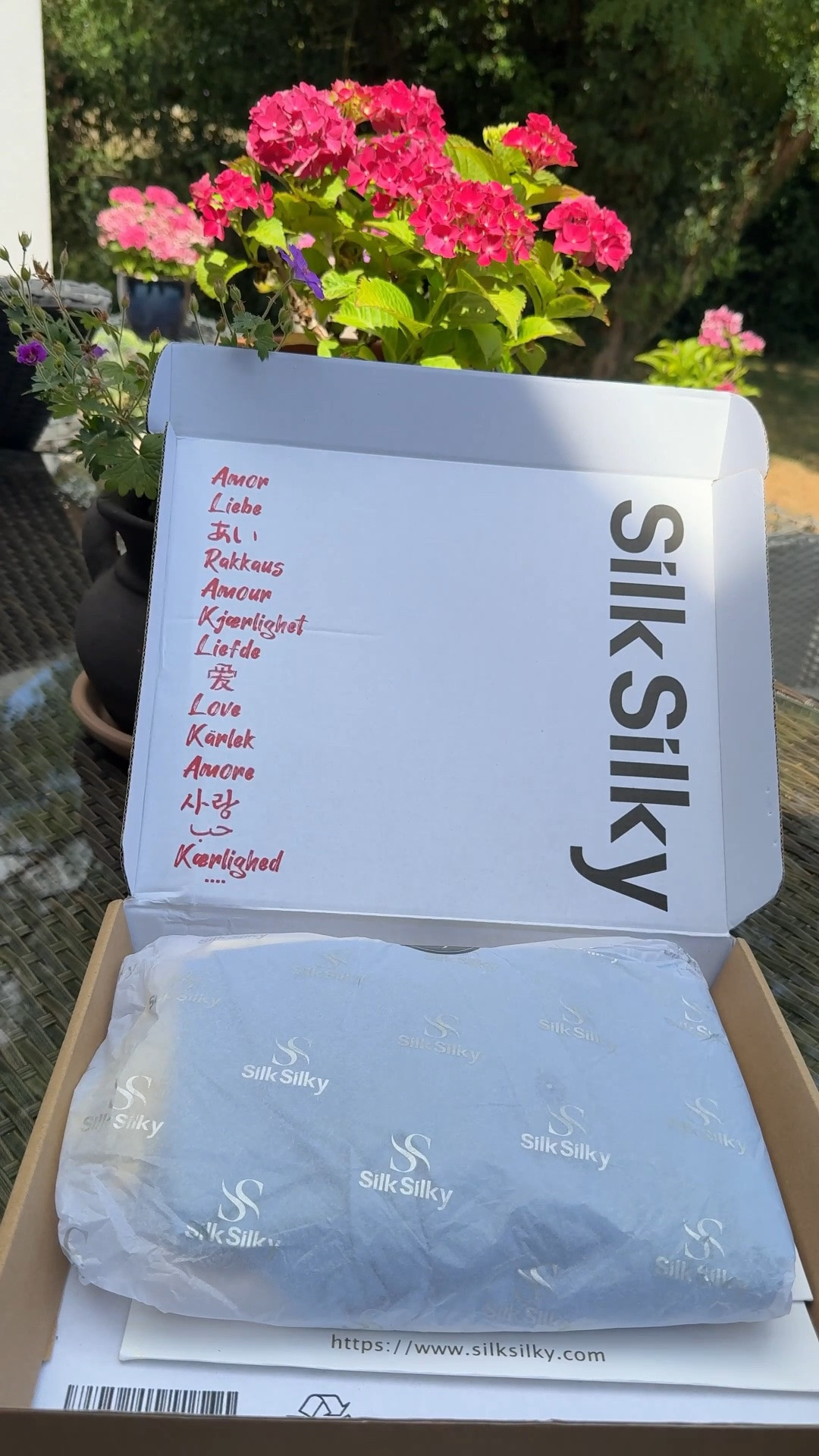 Unboxing the most beautiful pieces from SILKSILKY ✨

Made from 100% mulberry silk, each piece feels delicate, luxurious and beautifully made. 

Use my code JCURLSTYLE12 for 12% discount on your order. 🤍

#SILKSILKY #MulberrySilk #SilkFashion #LuxuryStyle #Gifted 

 #LTKootd #LTKOver40 #LTKWorkwear