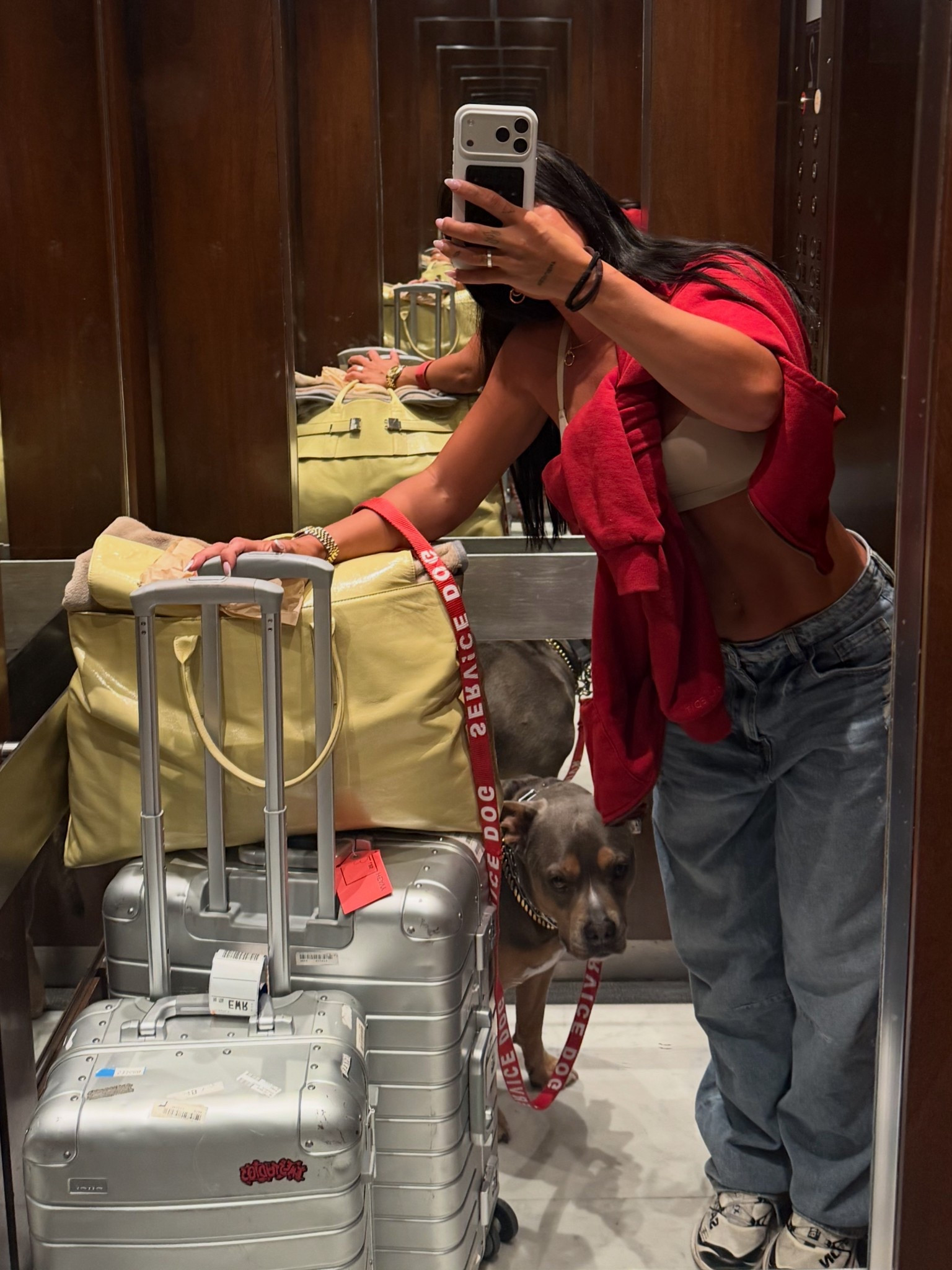 AWAY> RIMOWA 