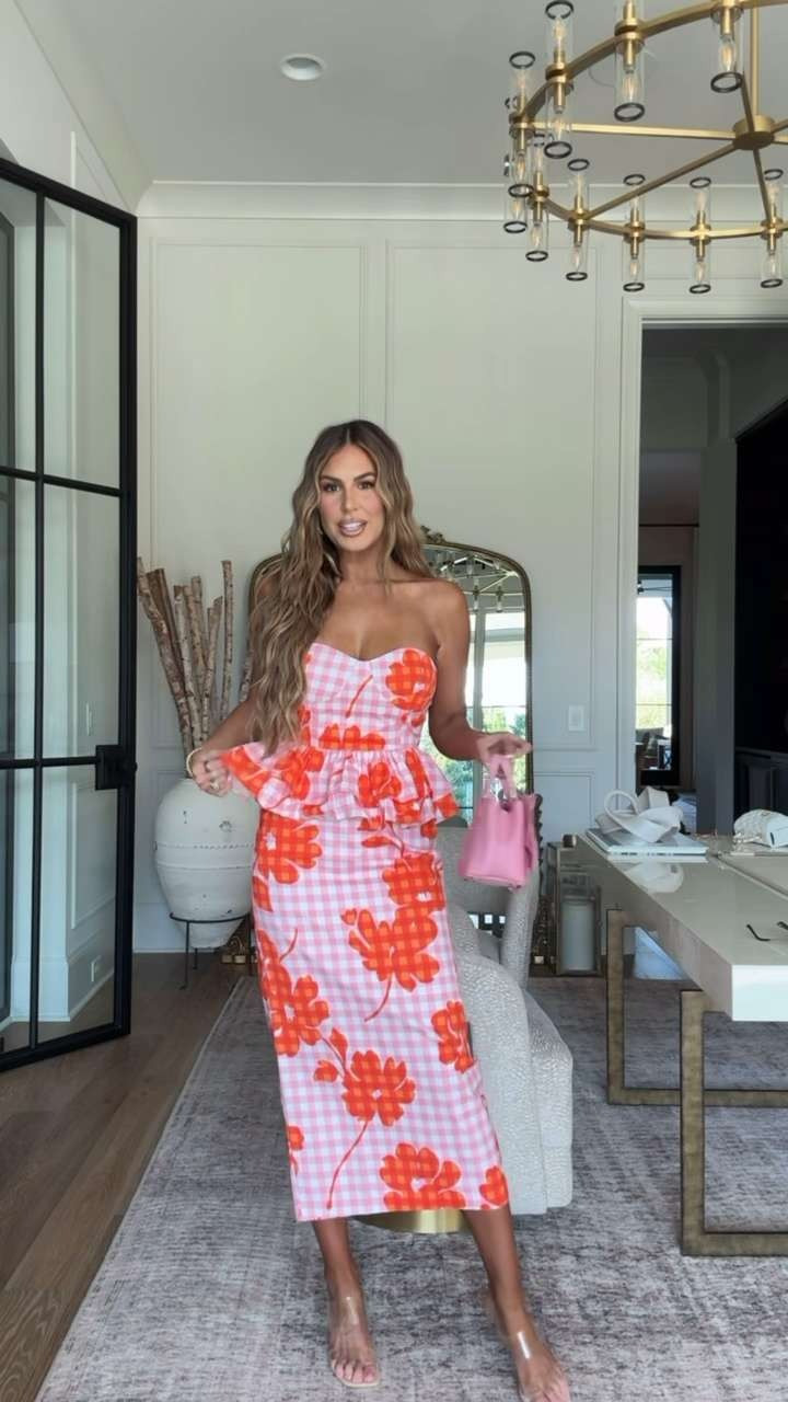 okay so this is the cutest outfit i've ever seen 💕 wearing a small! use code hollie40 for 40% off! 

 