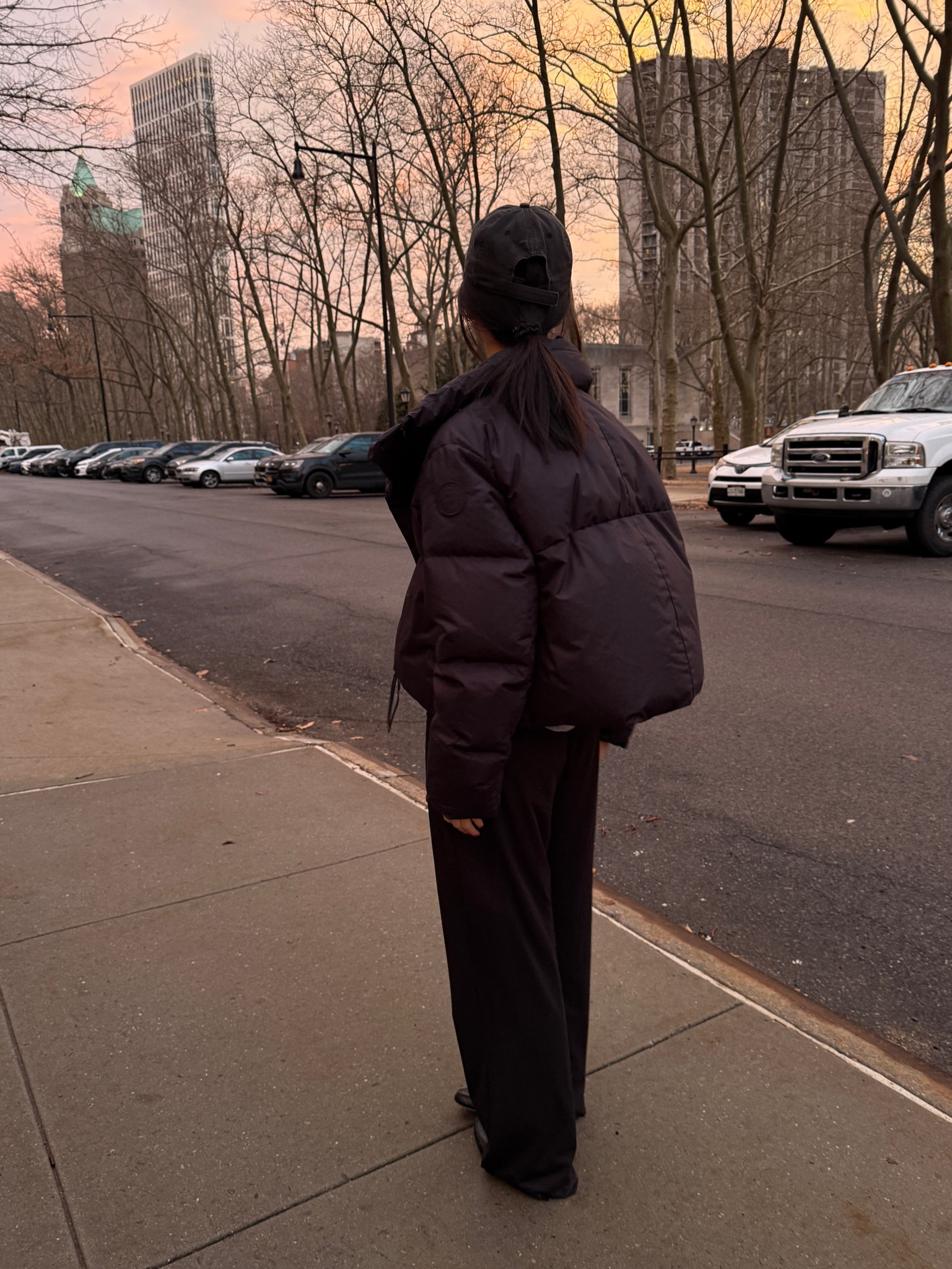 Puffer in size medium don’t wasn’t too cropped! Pants size small