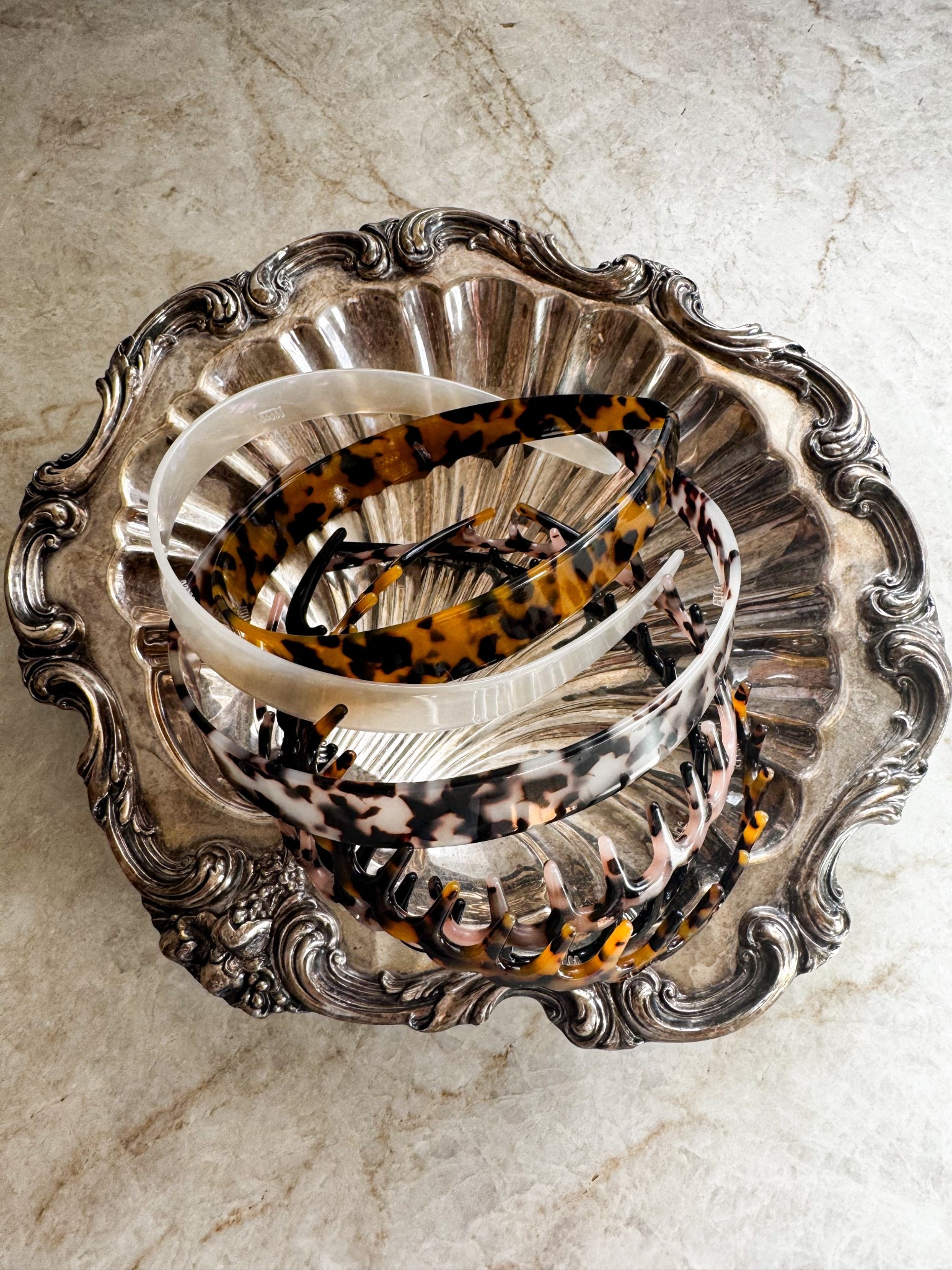 Tortoise shell, pearl & black headbands I’m loving from Amazon 

#LTKTravel #LTKmomlife #LTKMothersDay