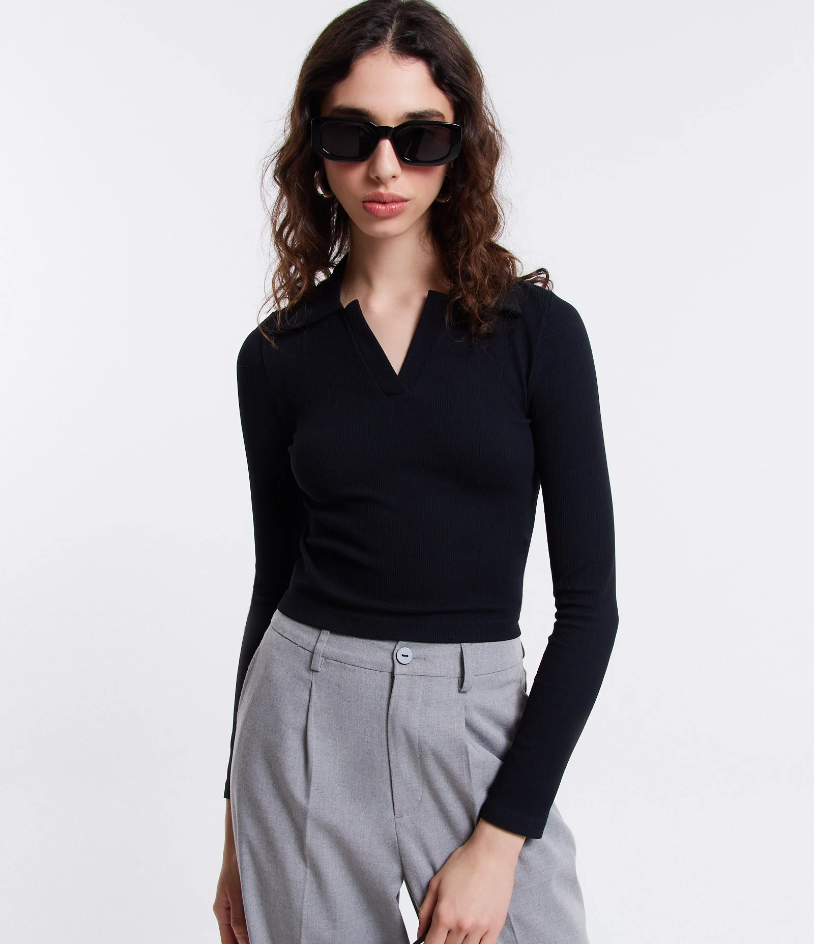Blusa Seamless em Poliamida e Golinha Polo Preto - Lojas Renner | Renner (BR)