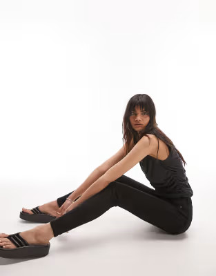 Topshop Jamie jeans in black | ASOS (Global)