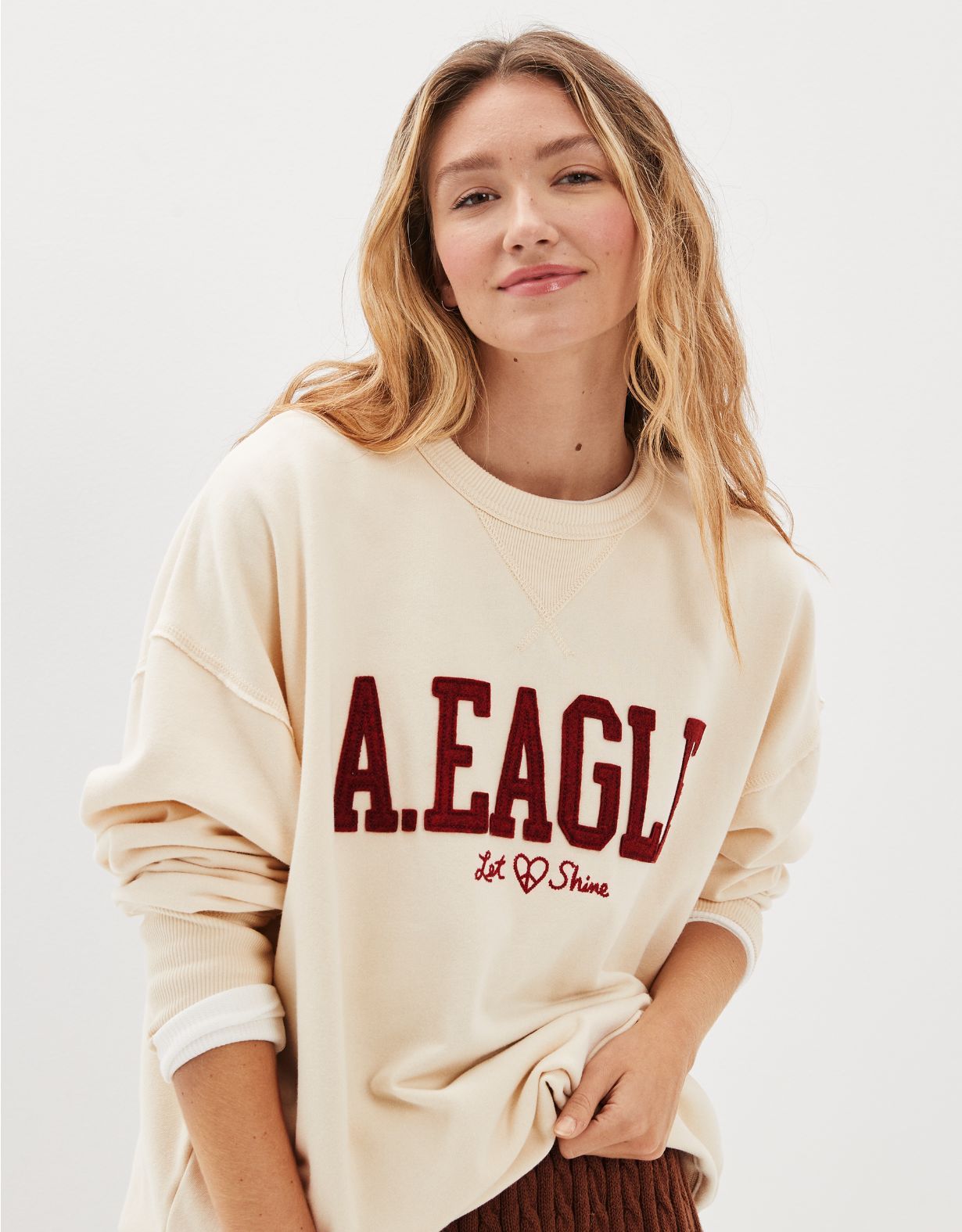 AE Hangout Crew Neck Sweatshirt | American Eagle Outfitters (US & CA)