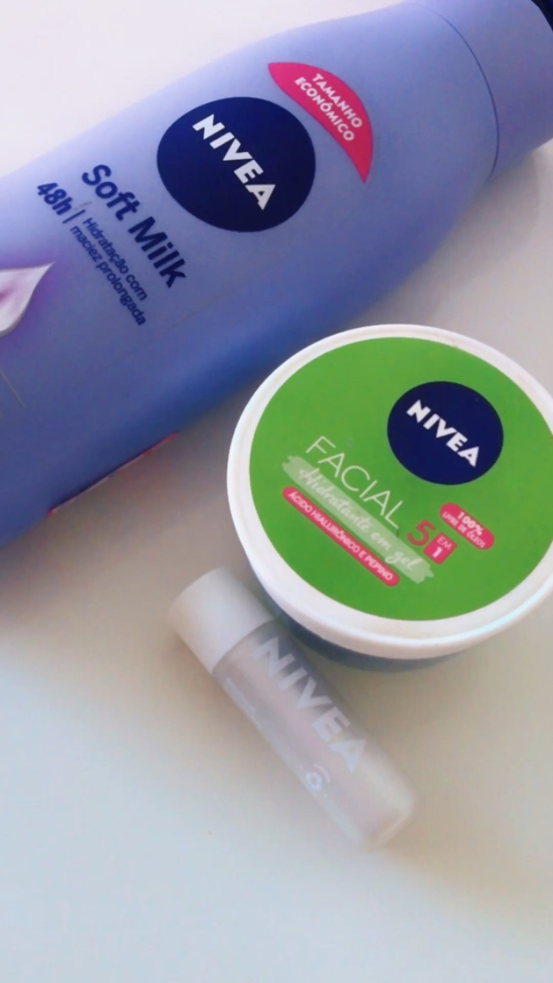 Mais um produto para minha coleção de favoritos @niveabrasil 

Esse hidratante labial não sai mais da minha bolsa, levo pra todo lugar 👜

#LTKbrasil #LTKVideo #LTKbeauty