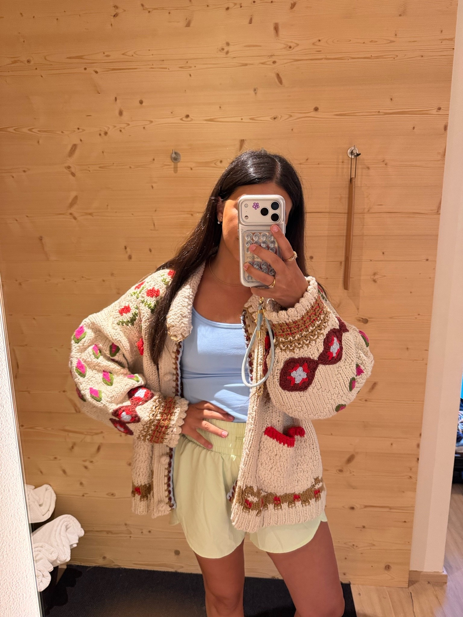 Cardigan: medium 
Top: medium 
Bottoms: large 

Dressupbuttercup.com #dressupbuttercup #dederaad

#LTKootd #LTKmomlife #LTKSeasonal