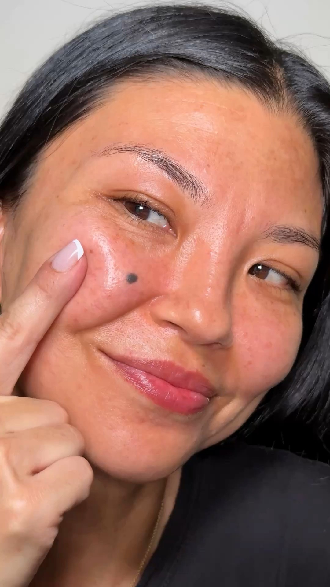 I thought my skin was clean… until I saw what was still left behind. 👀
Hard water can leave calcium and magnesium residue on skin even after cleansing, so I’ve been adding the @houry.global Mineral Buildup Reset Pad as a post-cleanse step to help lift that lingering mineral buildup.
And seeing it on the pad? Consider me officially introduced to my new reset hour. 🖤
Cleanse. Reset. Then skincare.
#hardwater #porecare #exfoliate #tonerpads #kbeauty

#LTKBeauty #LTKselfcare #LTKmorningroutine