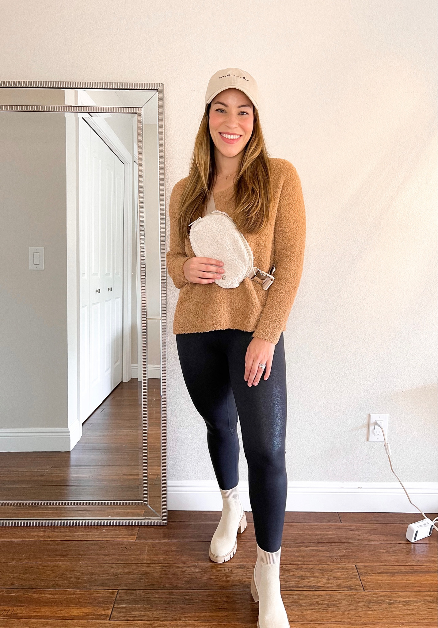 Target / Loungewear Set / Styled 2 ways 

Sweater: XS (should have gone with S)
Bottoms: XS (should have gone S) 
Uggs: 7
Chelsea Boots: 7.5



#LTKSeasonal #LTKfit #LTKstyletip