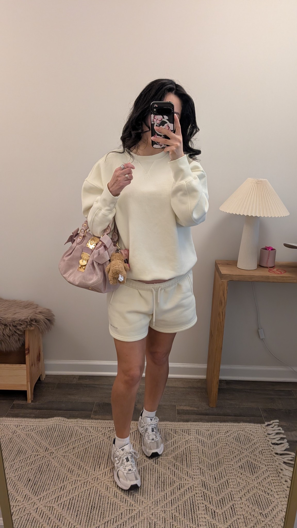 Aerie offline cloud fleece sweatshirt (s)
Aerie offline cloud fleece shorts (m)
@Aerie 

#LTKootd #LTKSaleAlert #LTKPetite