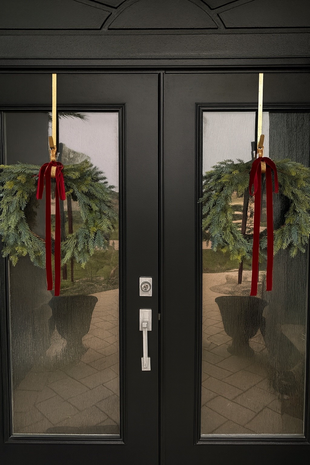 Got my wreaths up! Scroll to shop your favs! 

Christmas decor, holidays 

#LTKSeasonal #LTKHoliday #LTKHome