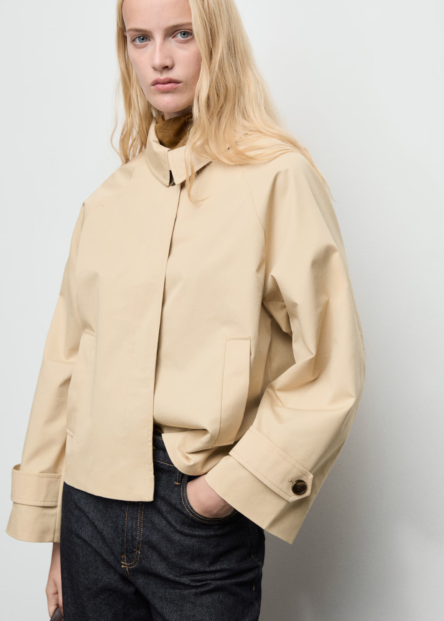 Short oversized trench coat with epaulettes - Women | MANGO United Kingdom | MANGO (UK)