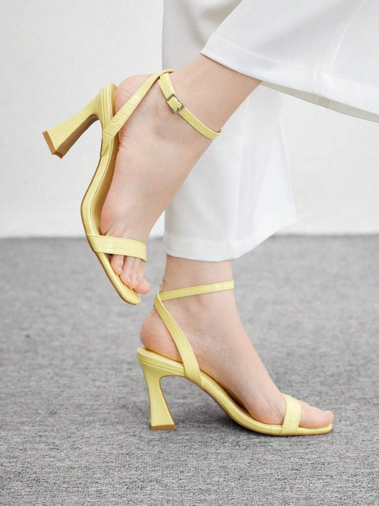 CUCCOO BIZCHIC Women's Casual Stone Textured PU Strap Comfortable Chunky Yellow Heeled Square-Toe Sandals For Christmas Spring Shoes | SHEIN