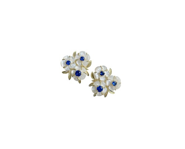 belgravia blue and white chinoiserie blossom stud | Nicola Bathie Jewelry