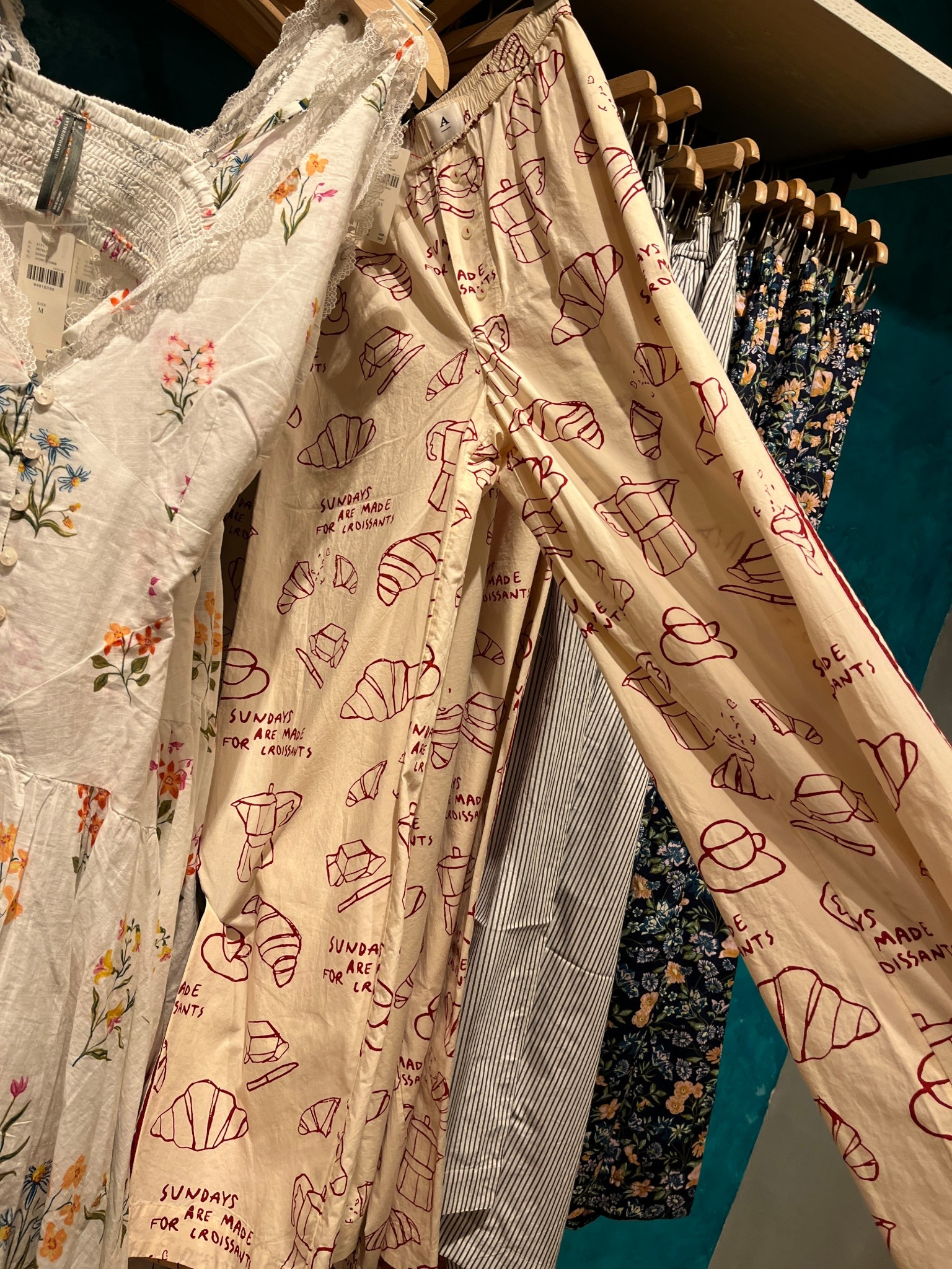 croissant pants?? are you kidding me😂🤩🥐

#LTKSeasonal #LTKStyleTip #LTKSummerEdit