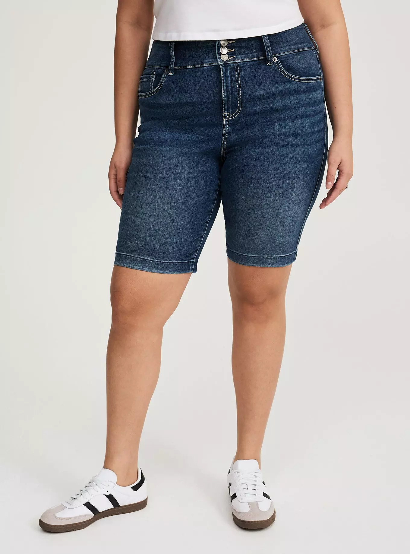 11'' Jegging Bermuda High-Rise Short | Torrid (US & Canada)