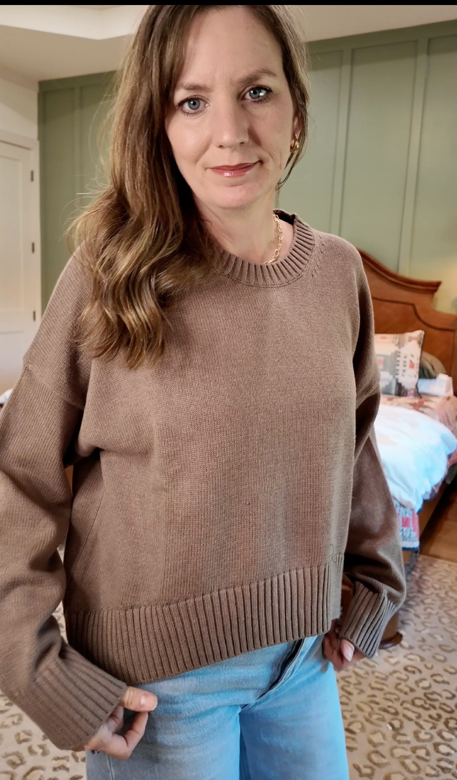 Cozy + classic today in my Quince Boyfriend Sweater paired with the perfect Bella Stretch Jeans. Effortless, everyday style that feels timeless and comfortable. These pieces are soft, flattering, and easy to mix and match—perfect for fall outfits, casual chic style, and elevated basics.

Shop my look below ✨
#QuinceStyle #QuinceSweater #BoyfriendSweater #BellaJeans #ClassicStyle #FallOutfitIdeas #CasualChic #TimelessWardrobe #OOTD #EverydayStyle #EffortlessStyle #CapsuleWardrobe 

 #LTKGiftGuide #LTKmomlife #LTKOver40