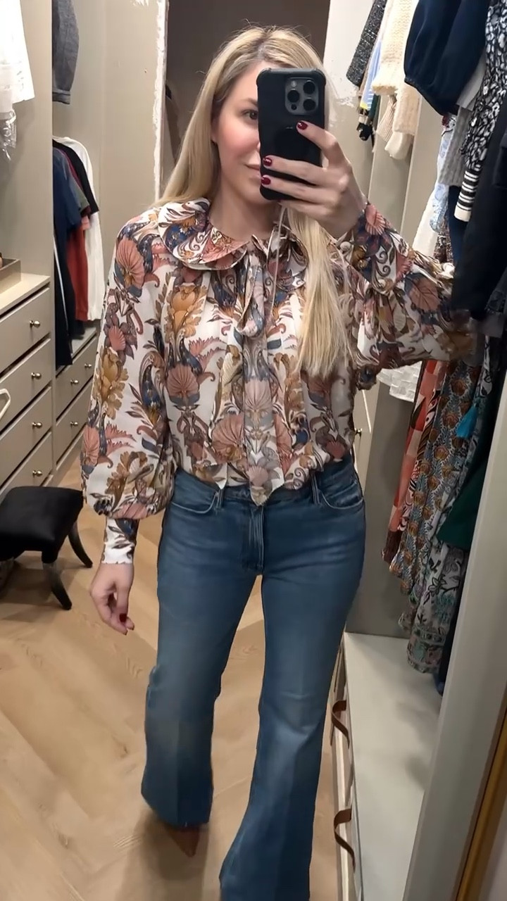 Spring outfit 
**JEANS RUN SMALL BUT HAVE A LITTLE STRETCH**
I sized down for a more loose fit - they do run on the smaller side 