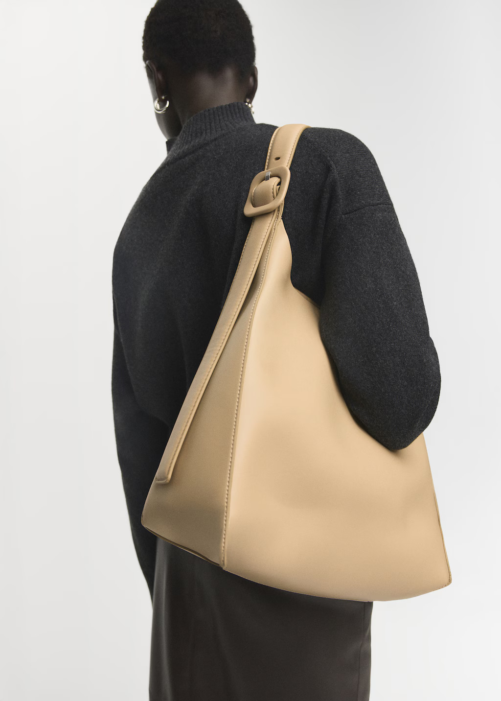 Bucket-Tasche in Leder-Effekt | Mango EU